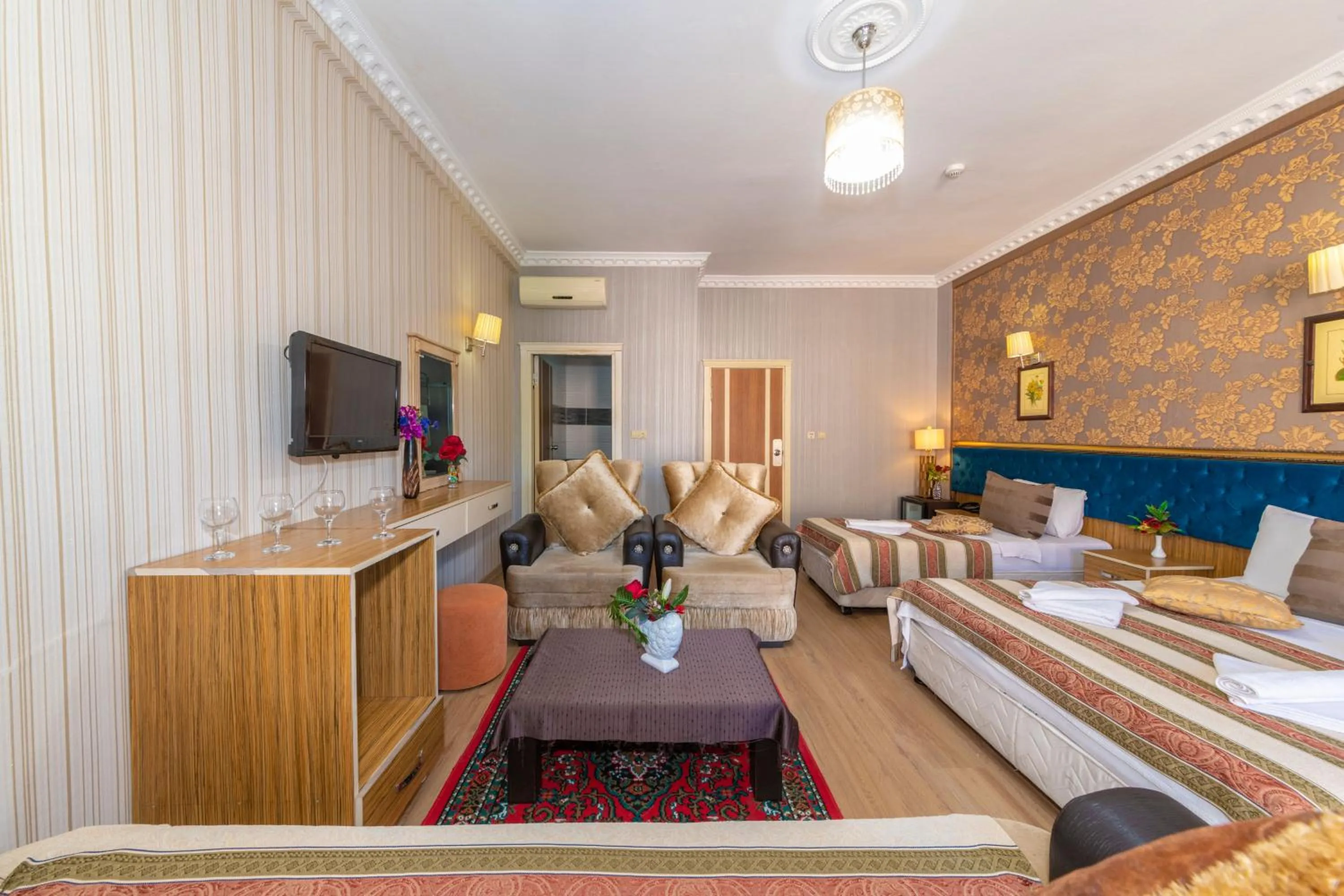 Bed in Ista Palace Hotel