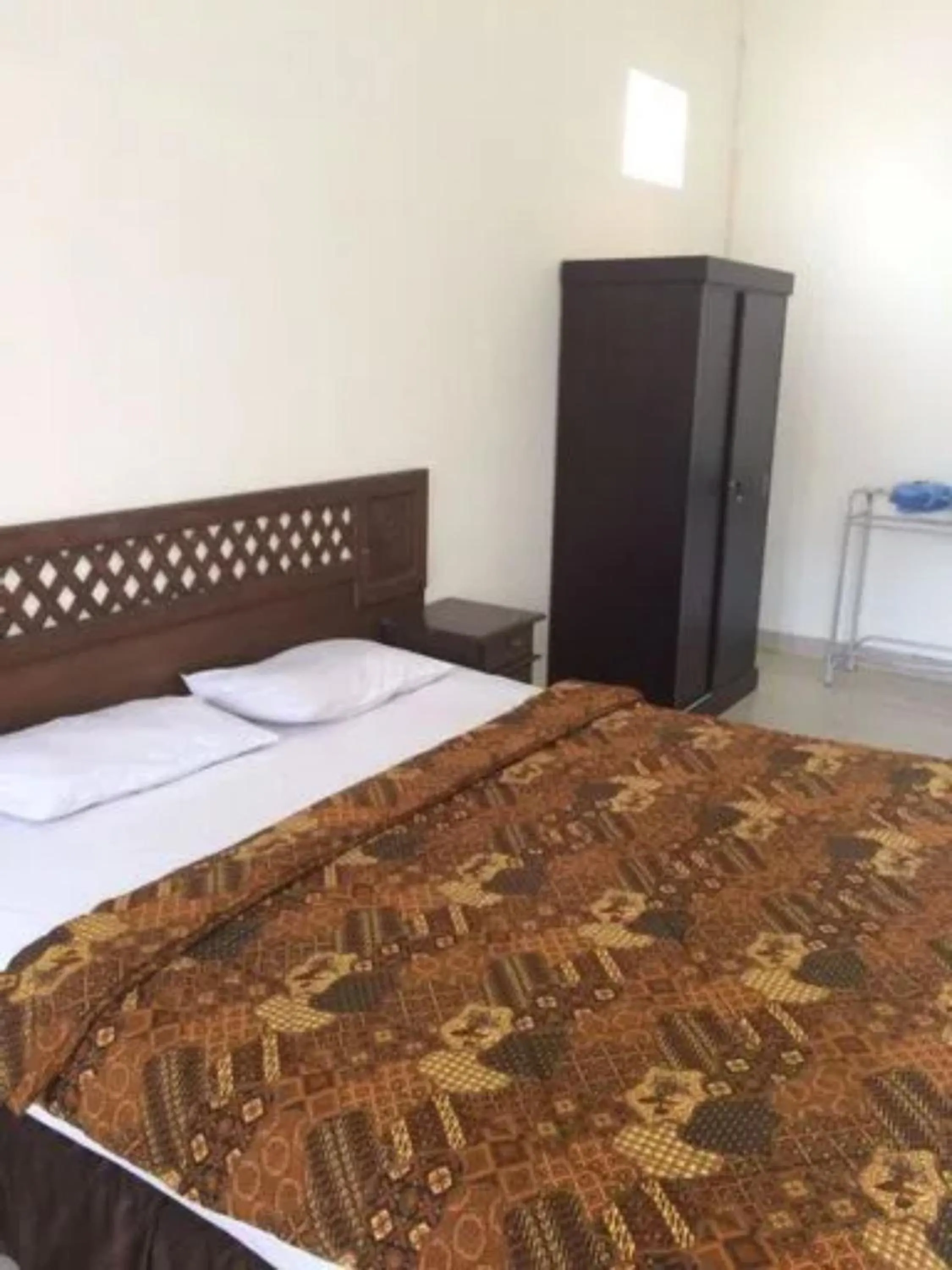 Bedroom, Bed in Hotel Laweyan Solo