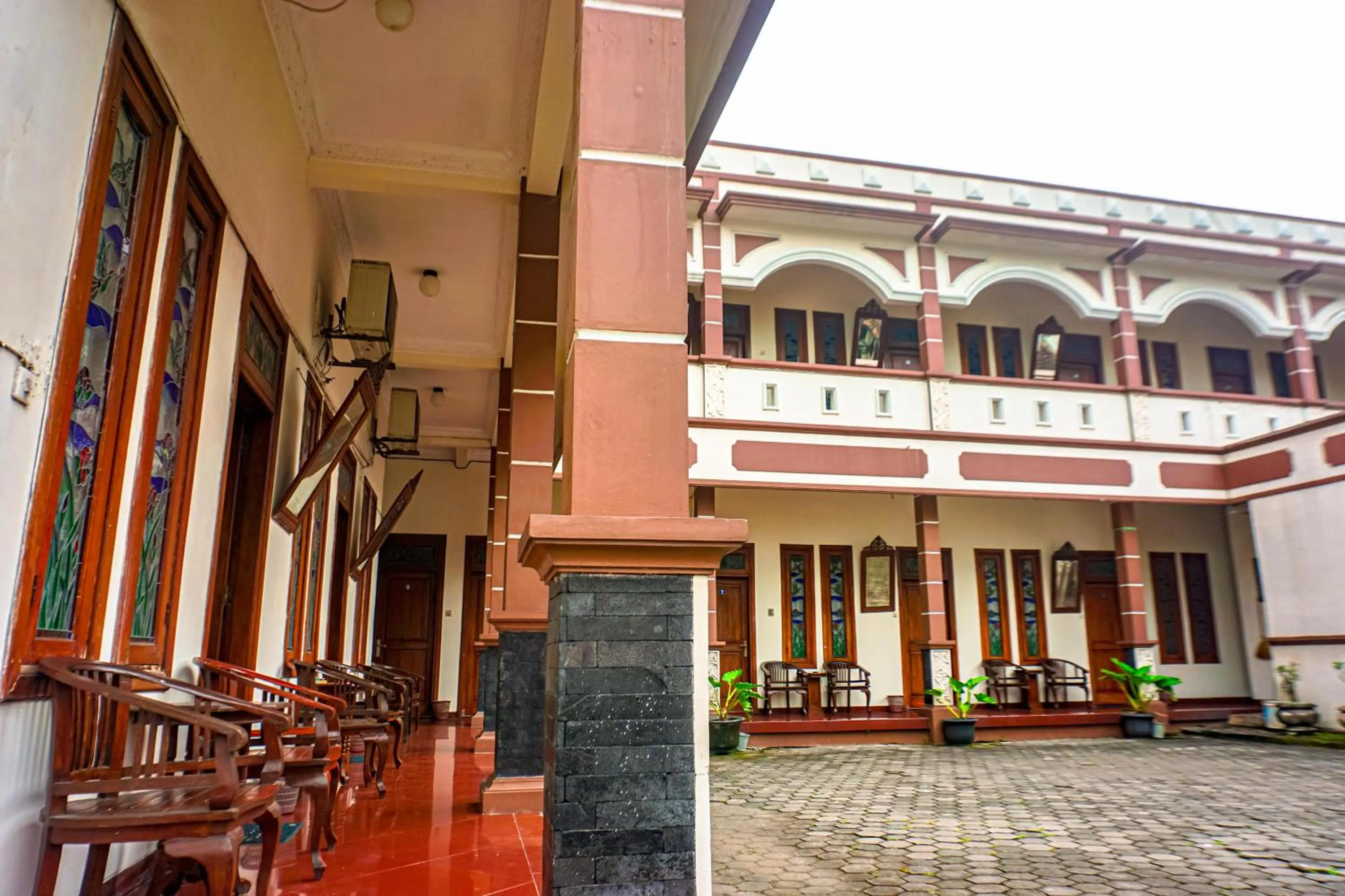 Property building in Hotel Laweyan Solo