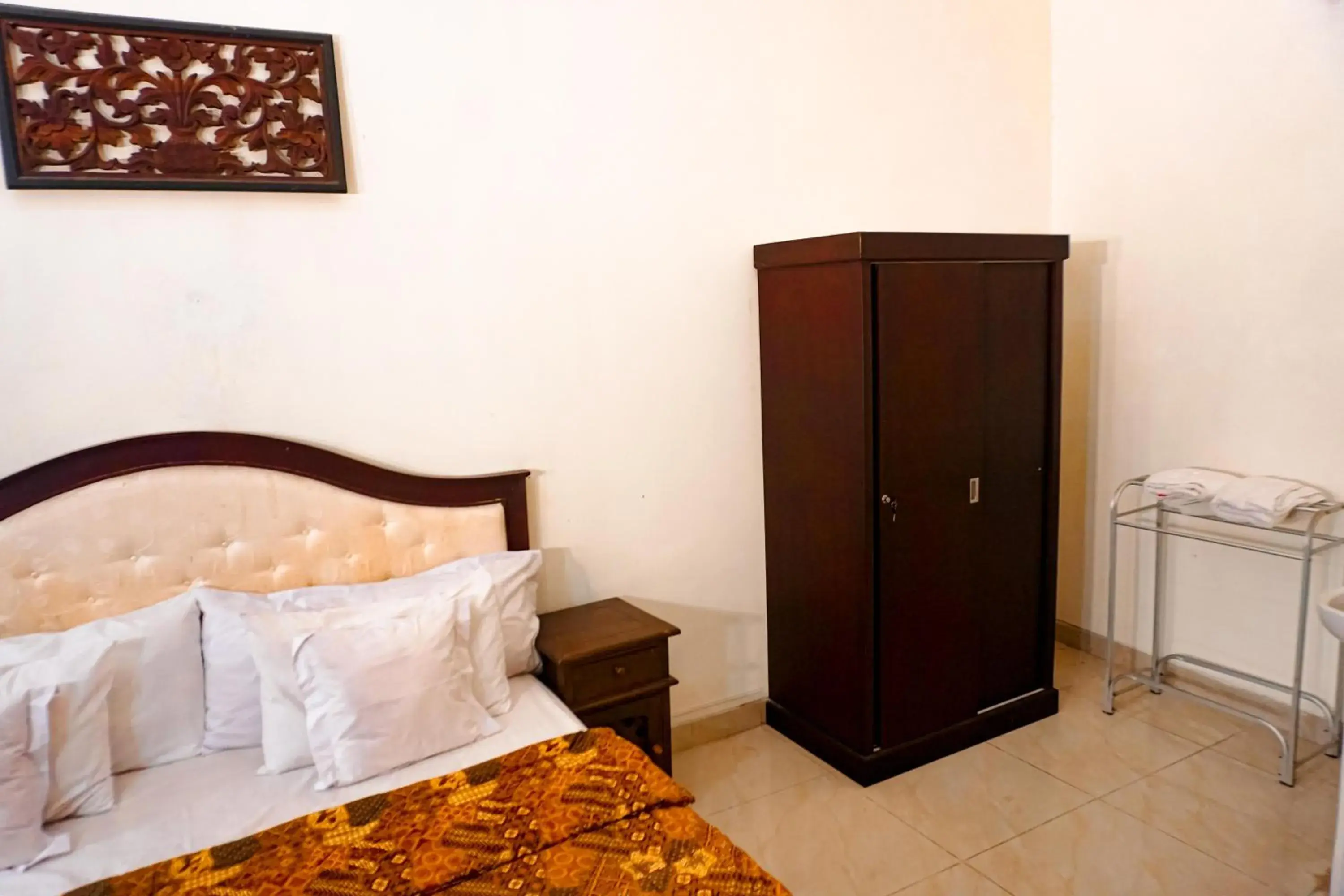 Bedroom, Bed in Hotel Laweyan Solo Bedroom, Bed in Hotel Laweyan Solo