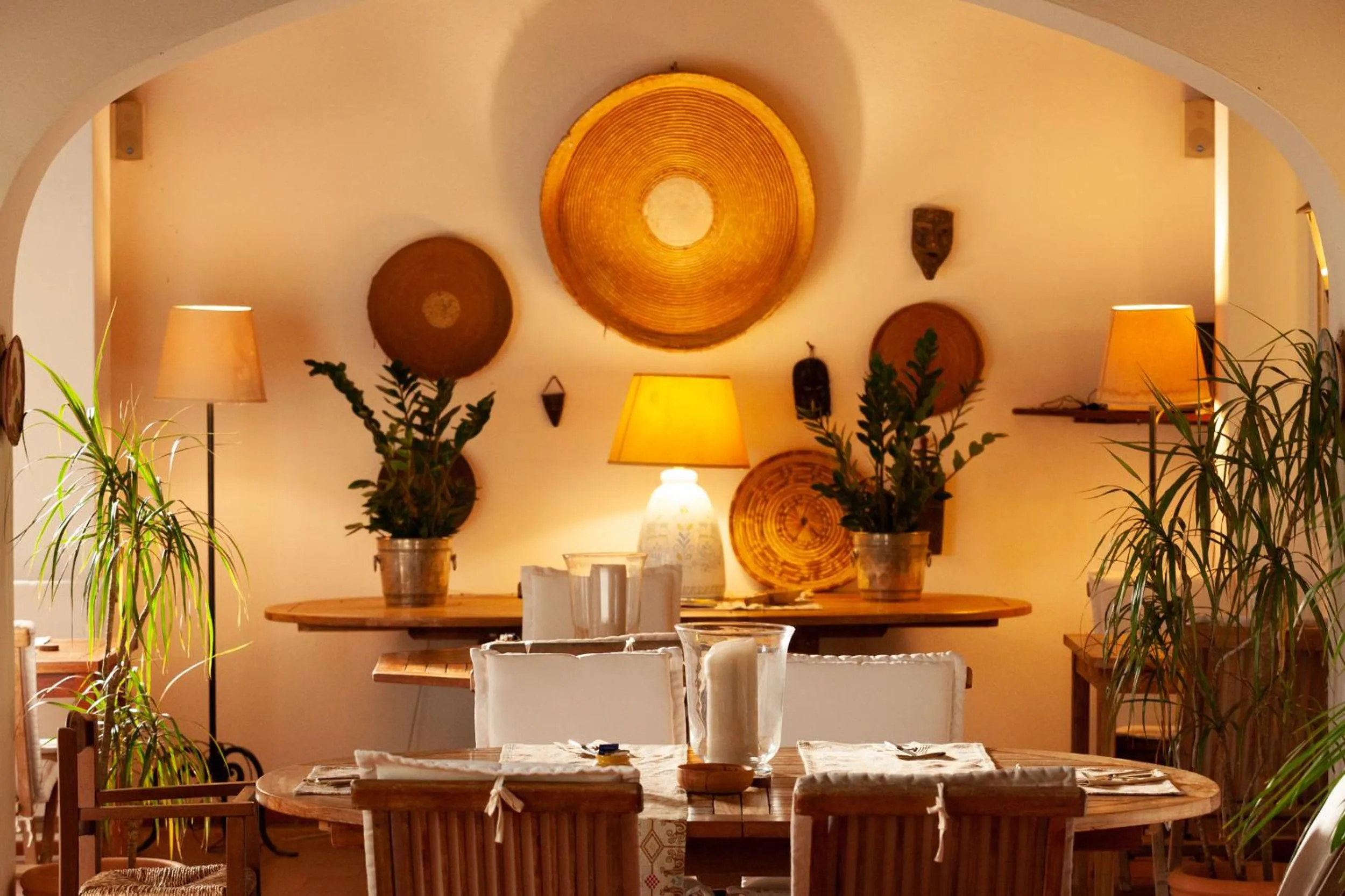 Restaurant/places to eat in Nora Club Hotel & Spa