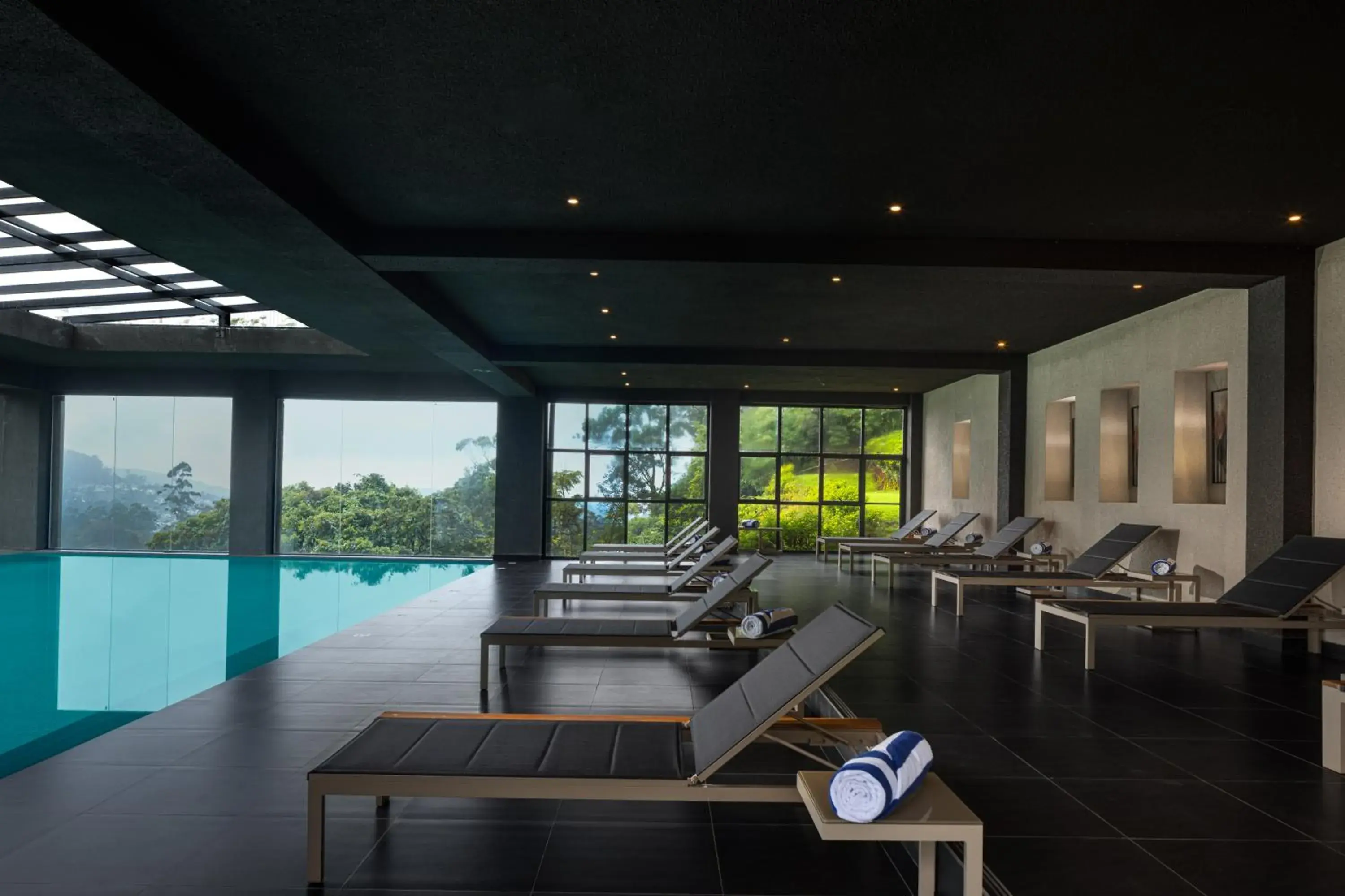 Swimming pool in The Golden Ridge Hotel Swimming pool in The Golden Ridge Hotel