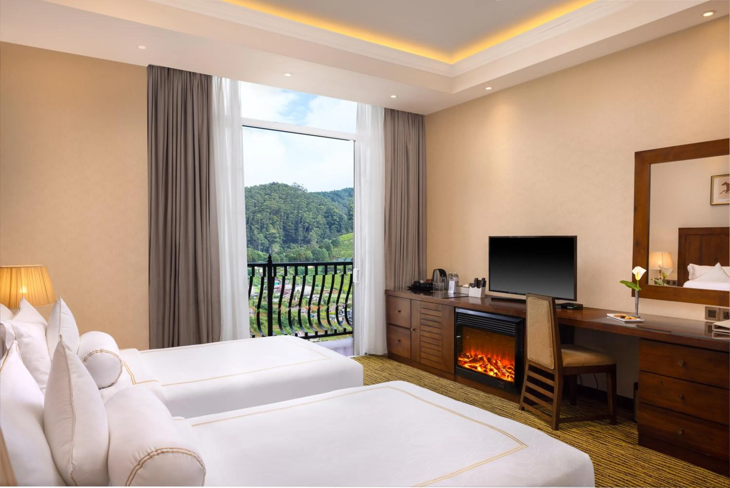 TV and multimedia, Bed in The Golden Ridge Hotel