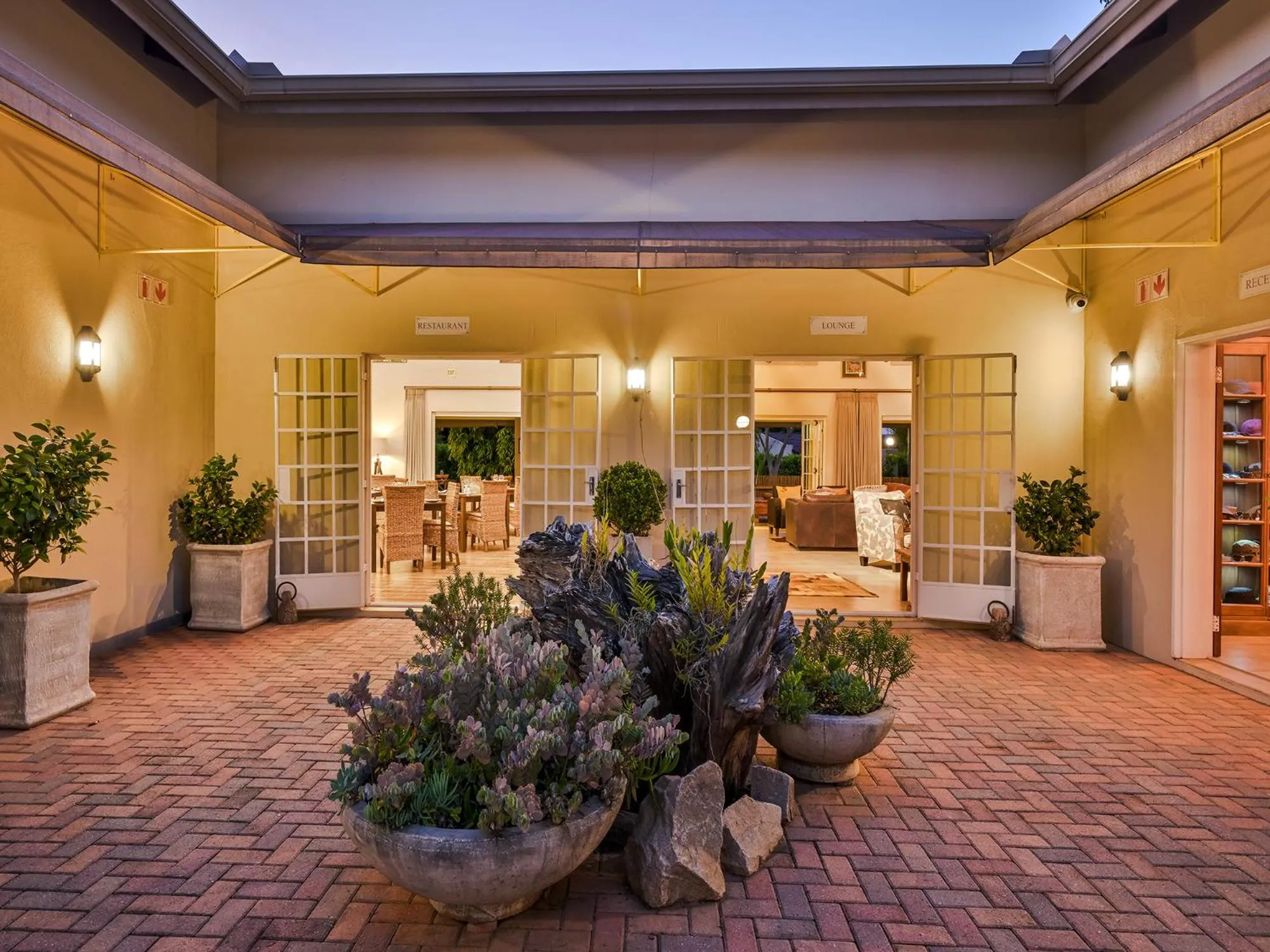 Lobby or reception in Monkey Thorn Lodge & Wellness Spa - Adults Only