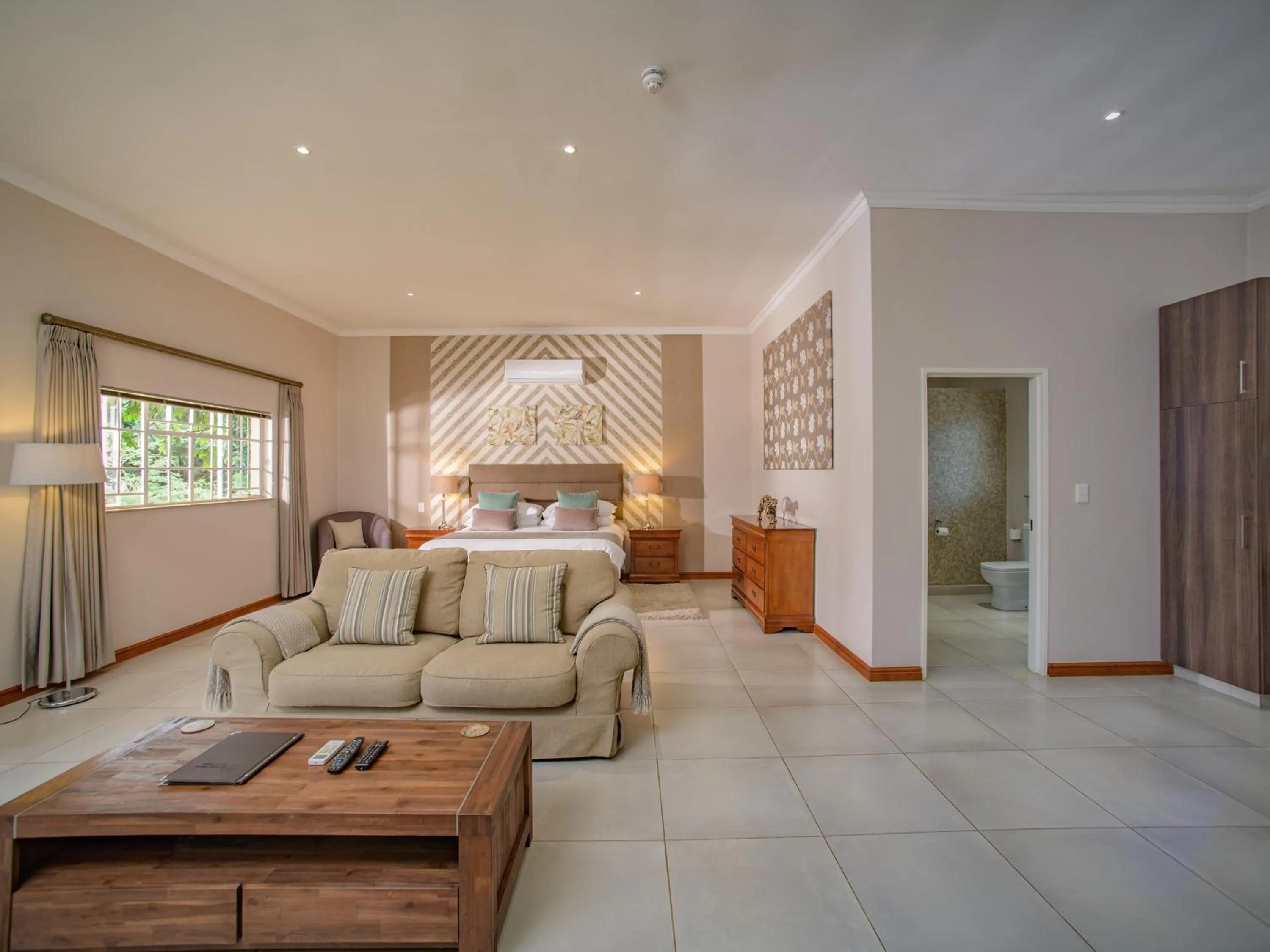 Bedroom in Monkey Thorn Lodge & Wellness Spa - Adults Only