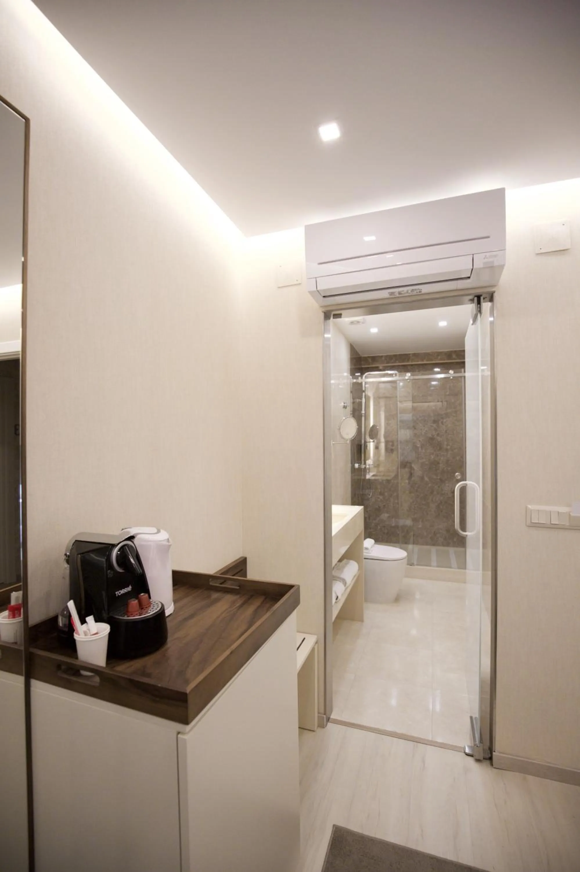 Photo of the whole room in Hotel Lido