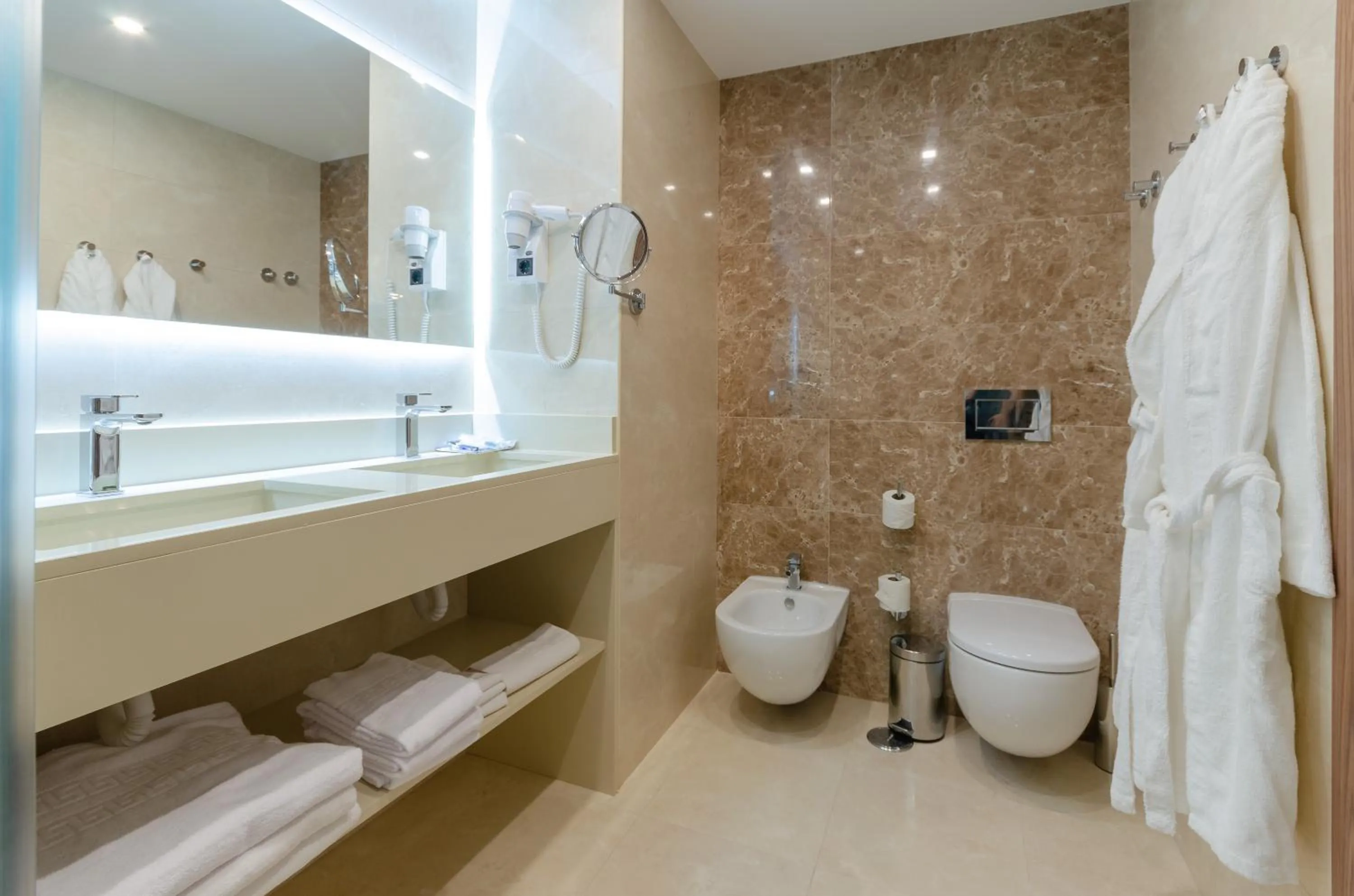 Bathroom in Hotel Lido