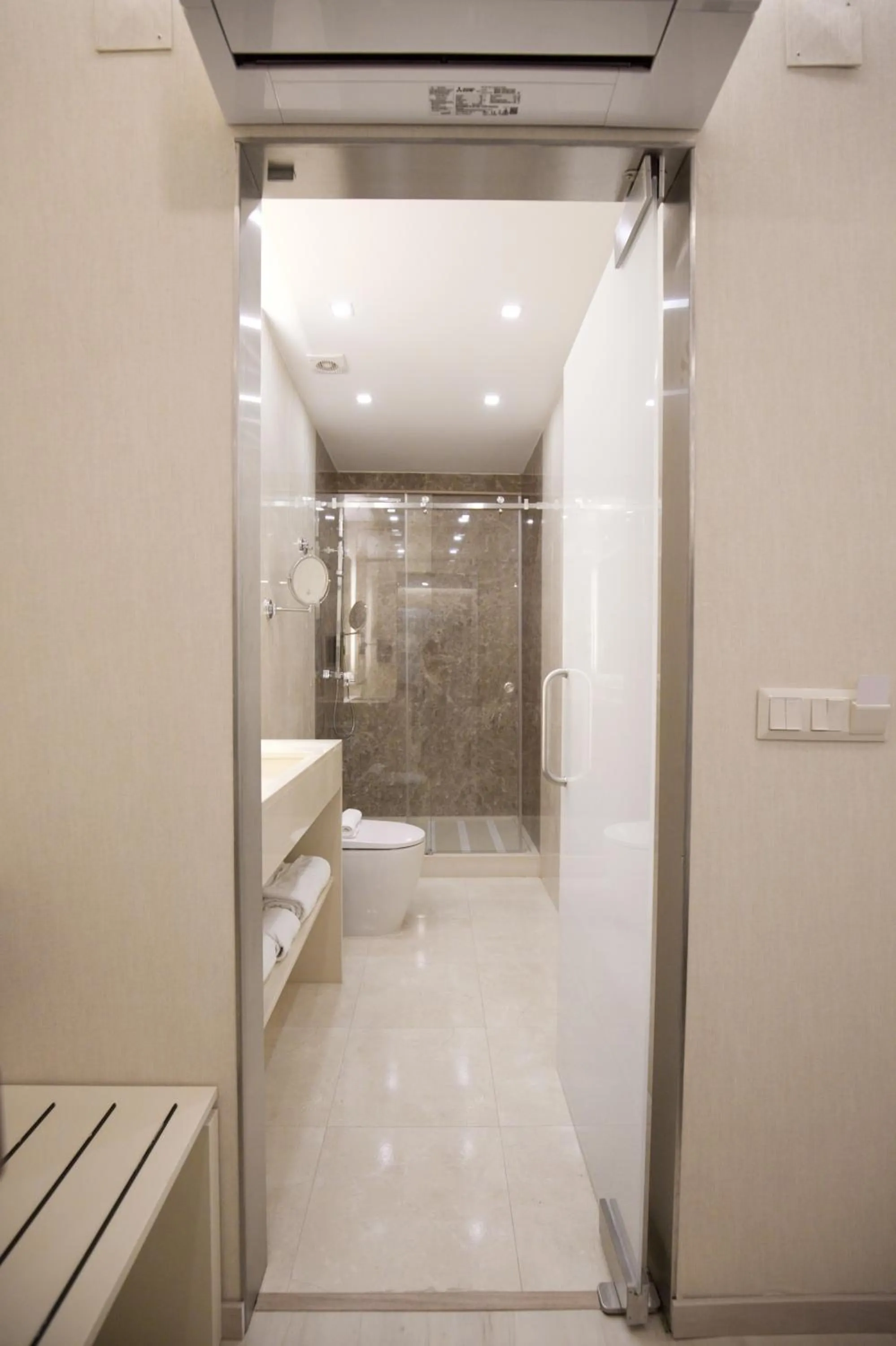 Toilet in Hotel Lido