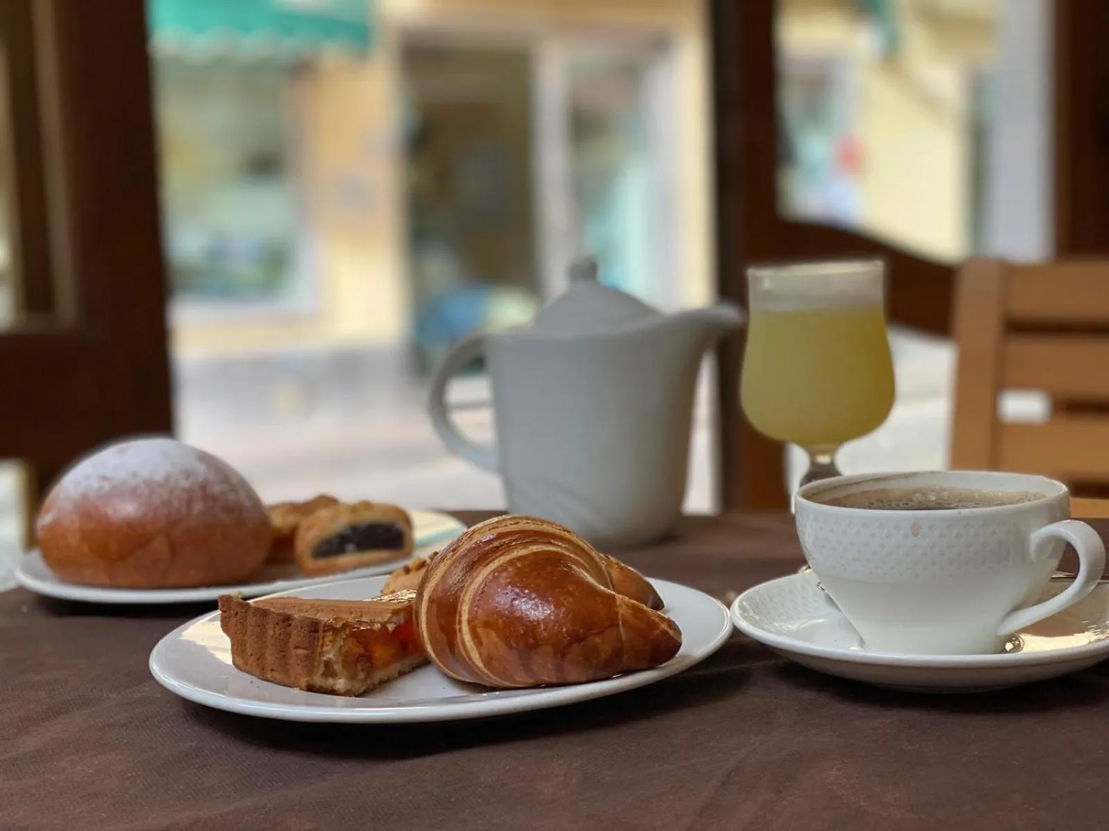 Buffet breakfast in Hotel Da Raffaele