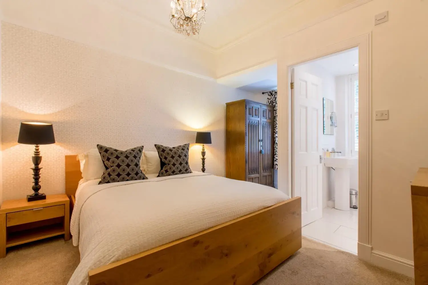 Double Room with Garden View in Altskeith Country House Double Room with Garden View in Altskeith Country House