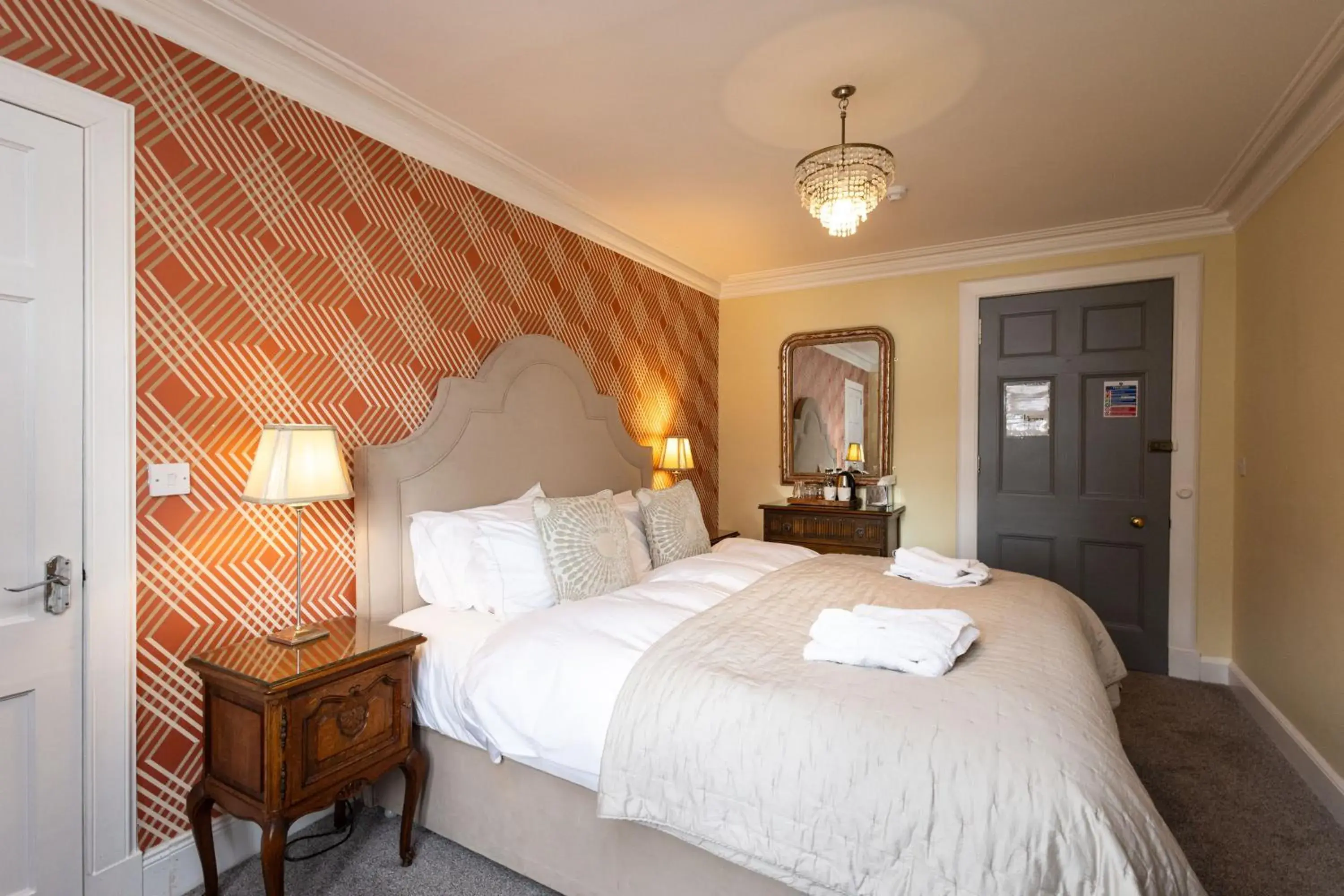 Double Room with Lake View in Altskeith Country House Double Room with Lake View in Altskeith Country House