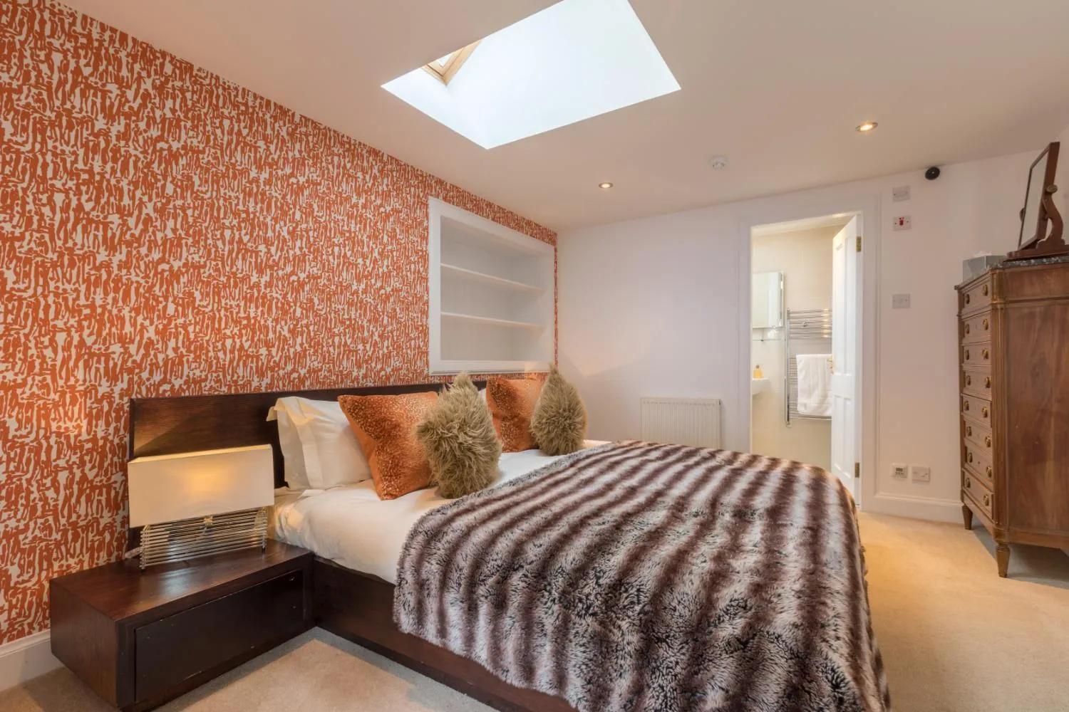 Photo of the whole room, Bed in Altskeith Country House