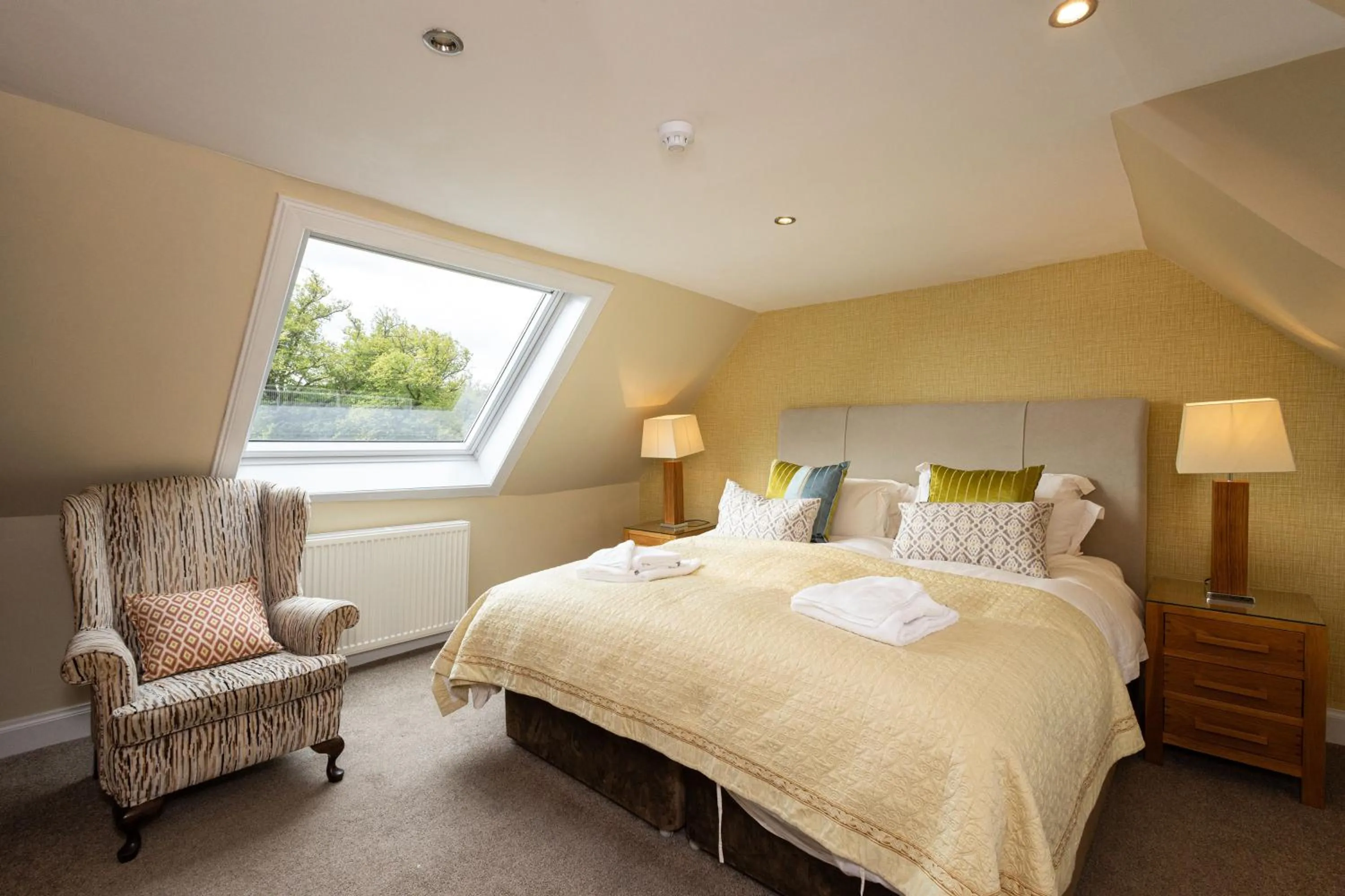 Bedroom, Bed in Altskeith Country House