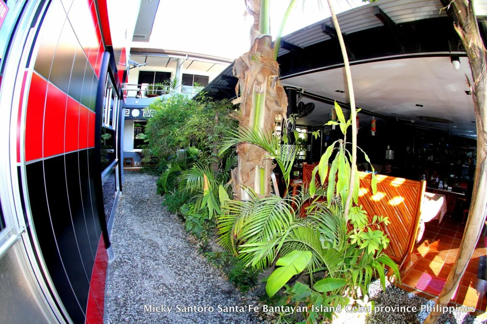 Micky Santoro Hotel & Restaurant