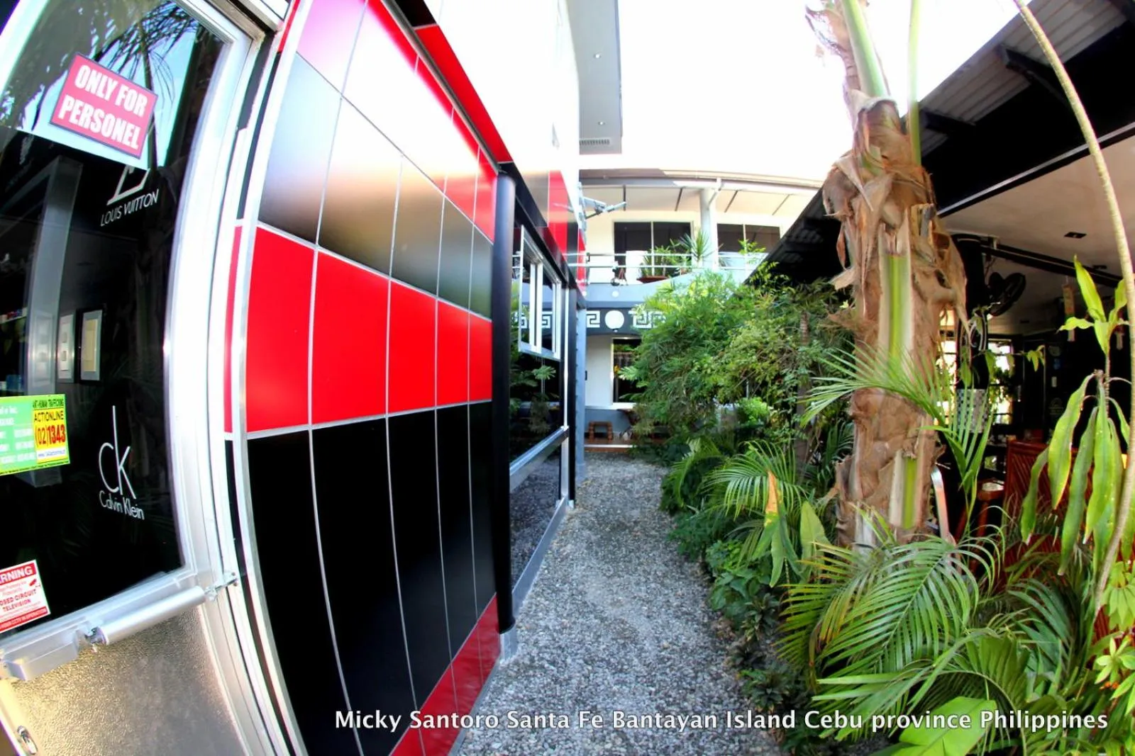 Micky Santoro Hotel & Restaurant