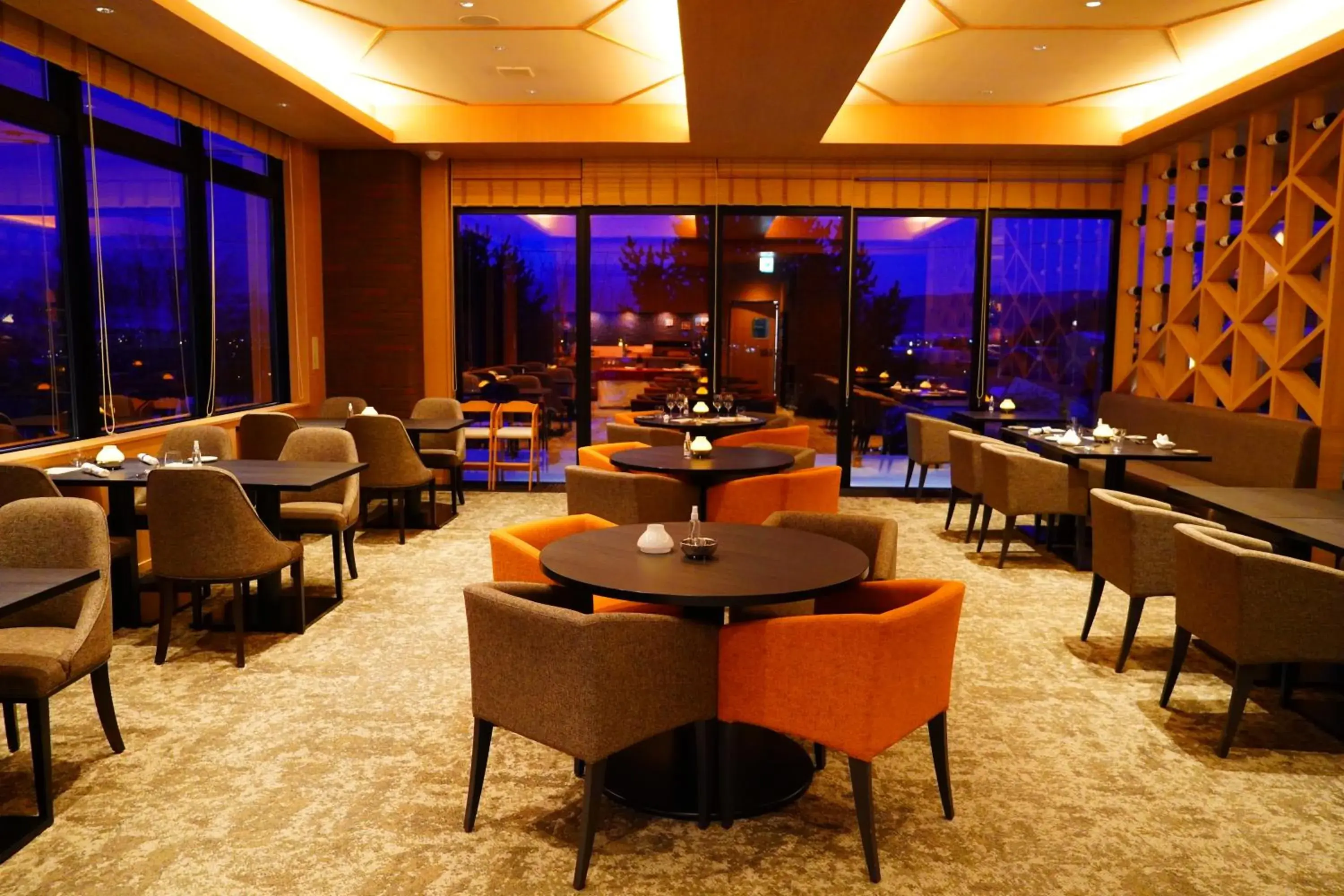 Restaurant/places to eat in Winery Hotel and Condominium HITOHANA Restaurant/places to eat in Winery Hotel and Condominium HITOHANA