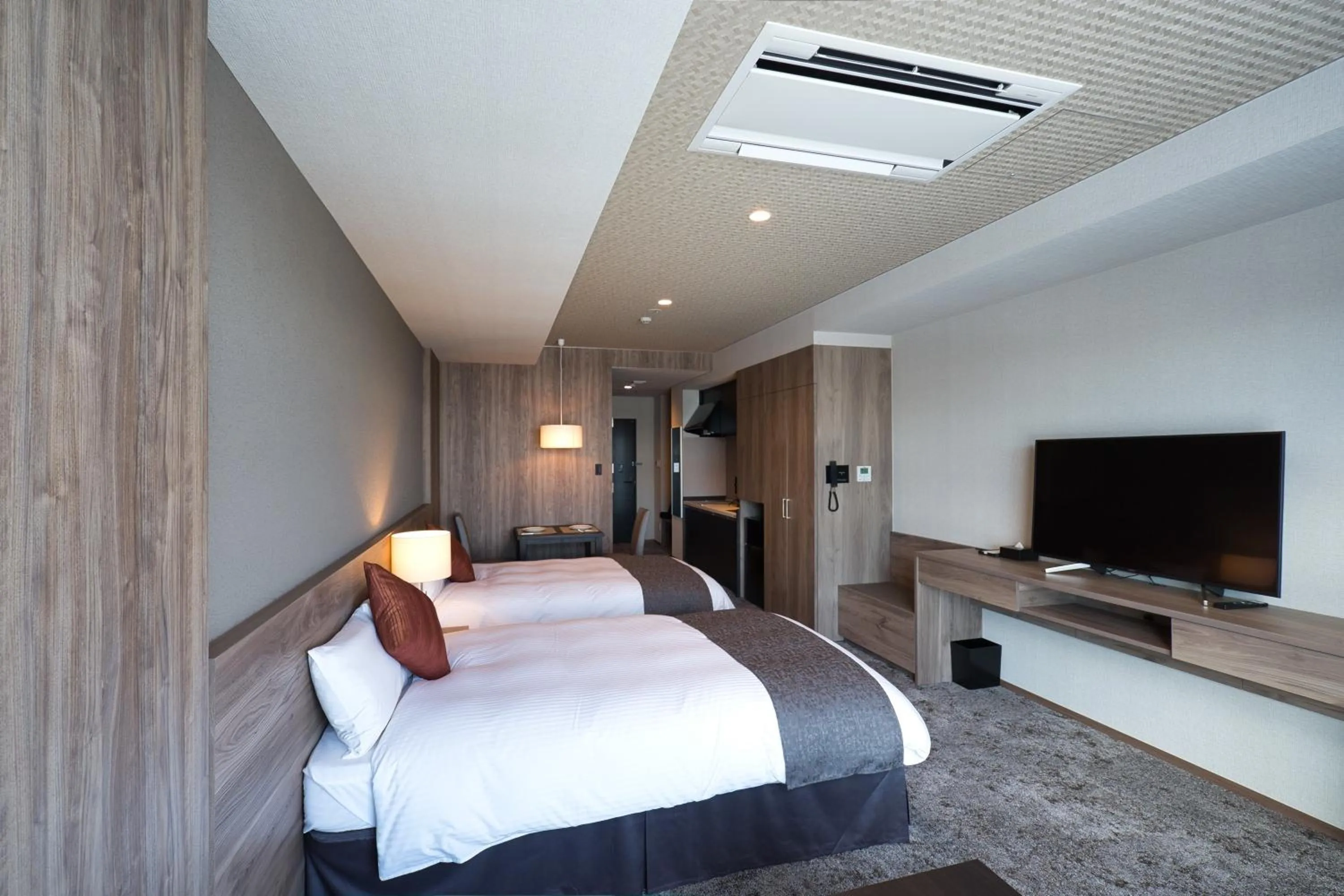 Photo of the whole room, Bed in Winery Hotel and Condominium HITOHANA
