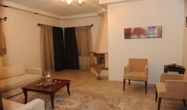 Communal lounge/ TV room in Arhontiko Liamas