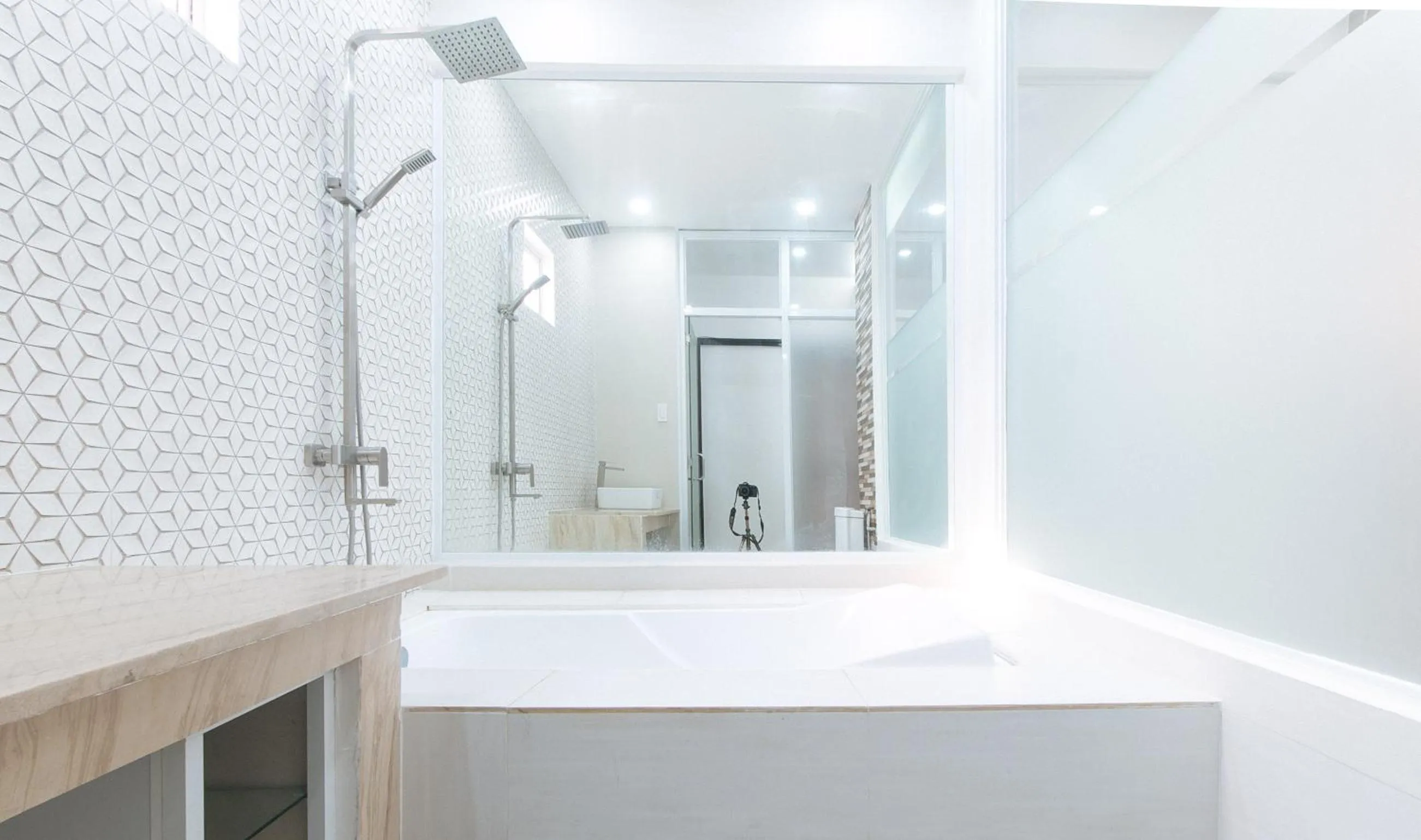 Bathroom in RedDoorz at DBuilders Rooms Lower Bicutan