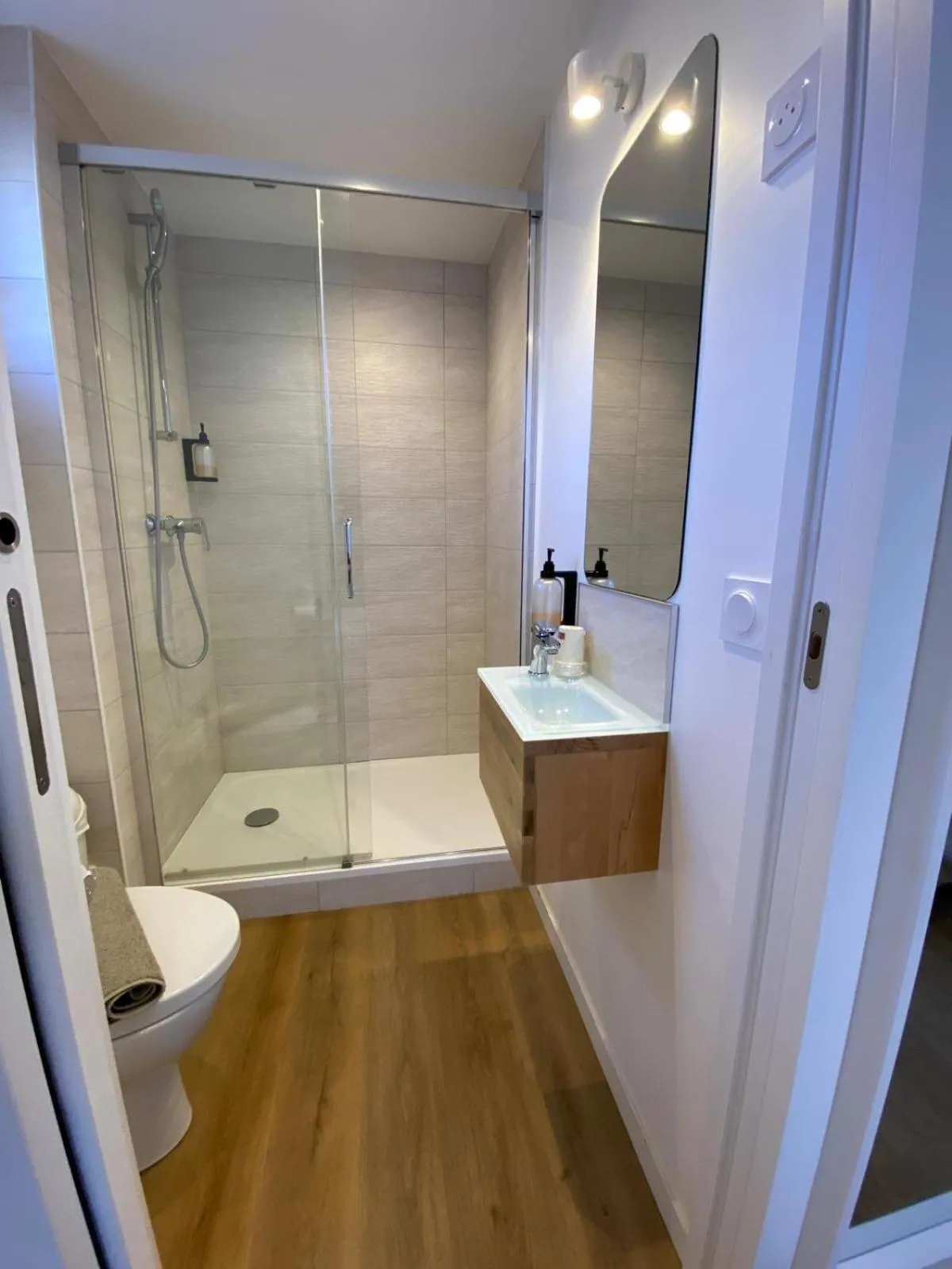 Twin Room - Second Floor - Village Side in Hôtel L'Oustaou