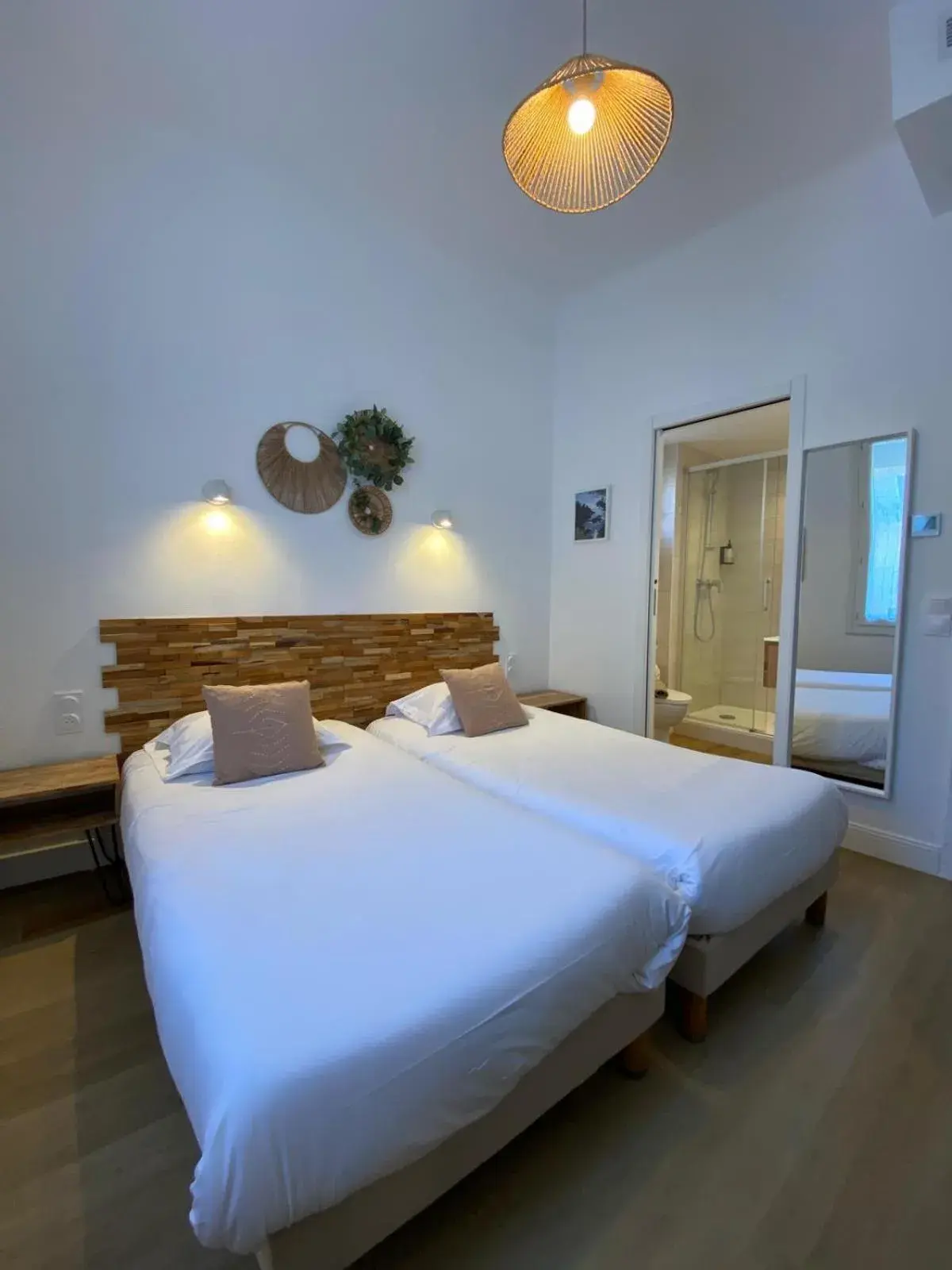 Twin Room - Second Floor - Village Side in Hôtel L'Oustaou Twin Room - Second Floor - Village Side in Hôtel L'Oustaou