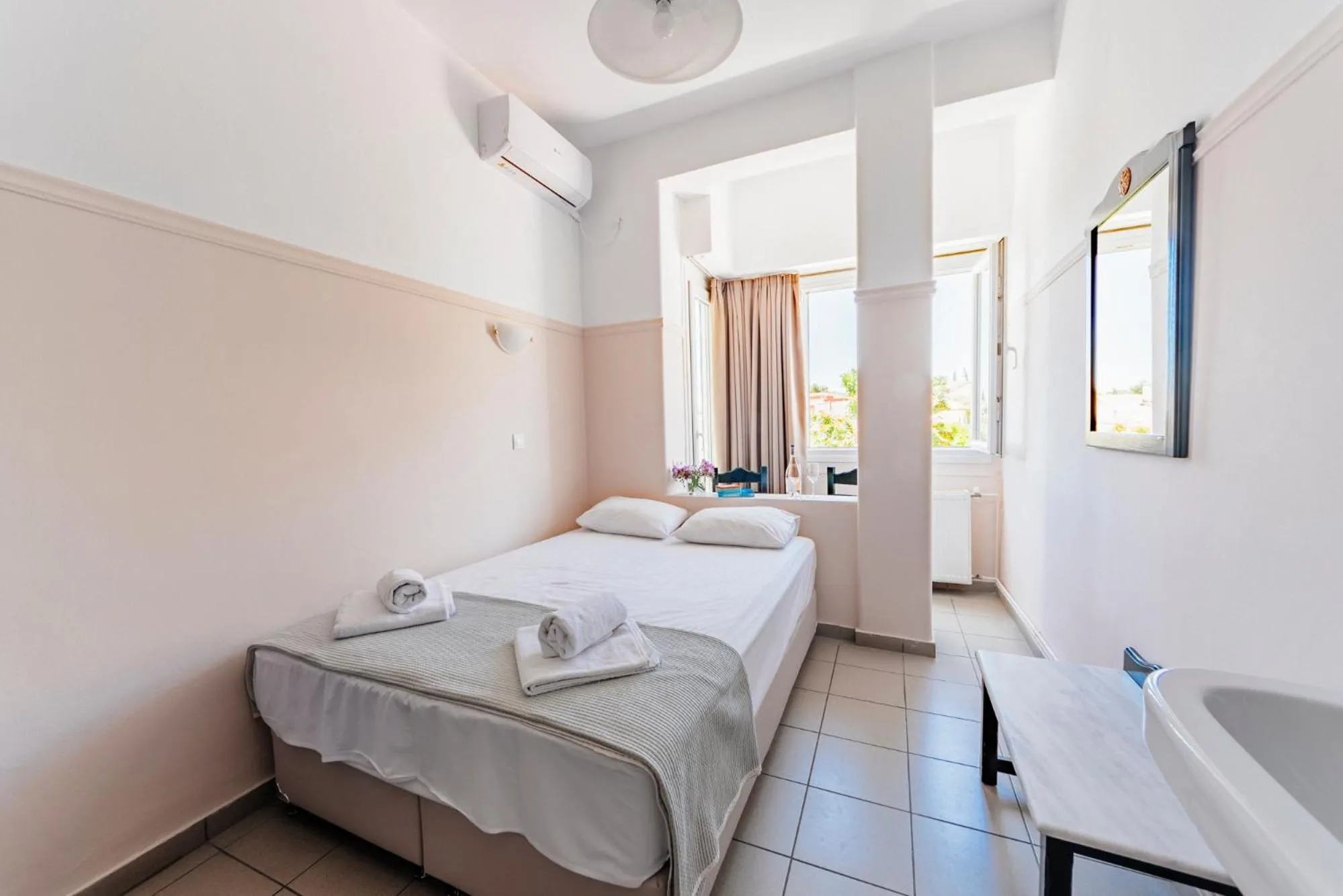 Bedroom, Bed in Phaedra Hotel