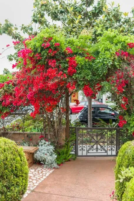 Entire Second Flr - Santa Monica Luxury Roman Villa