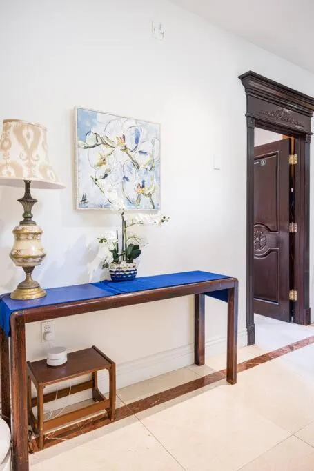 Entire Second Flr - Santa Monica Luxury Roman Villa