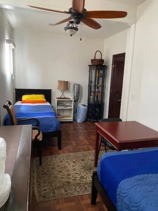 Bed in Entire Second Flr - Santa Monica Luxury Roman Villa