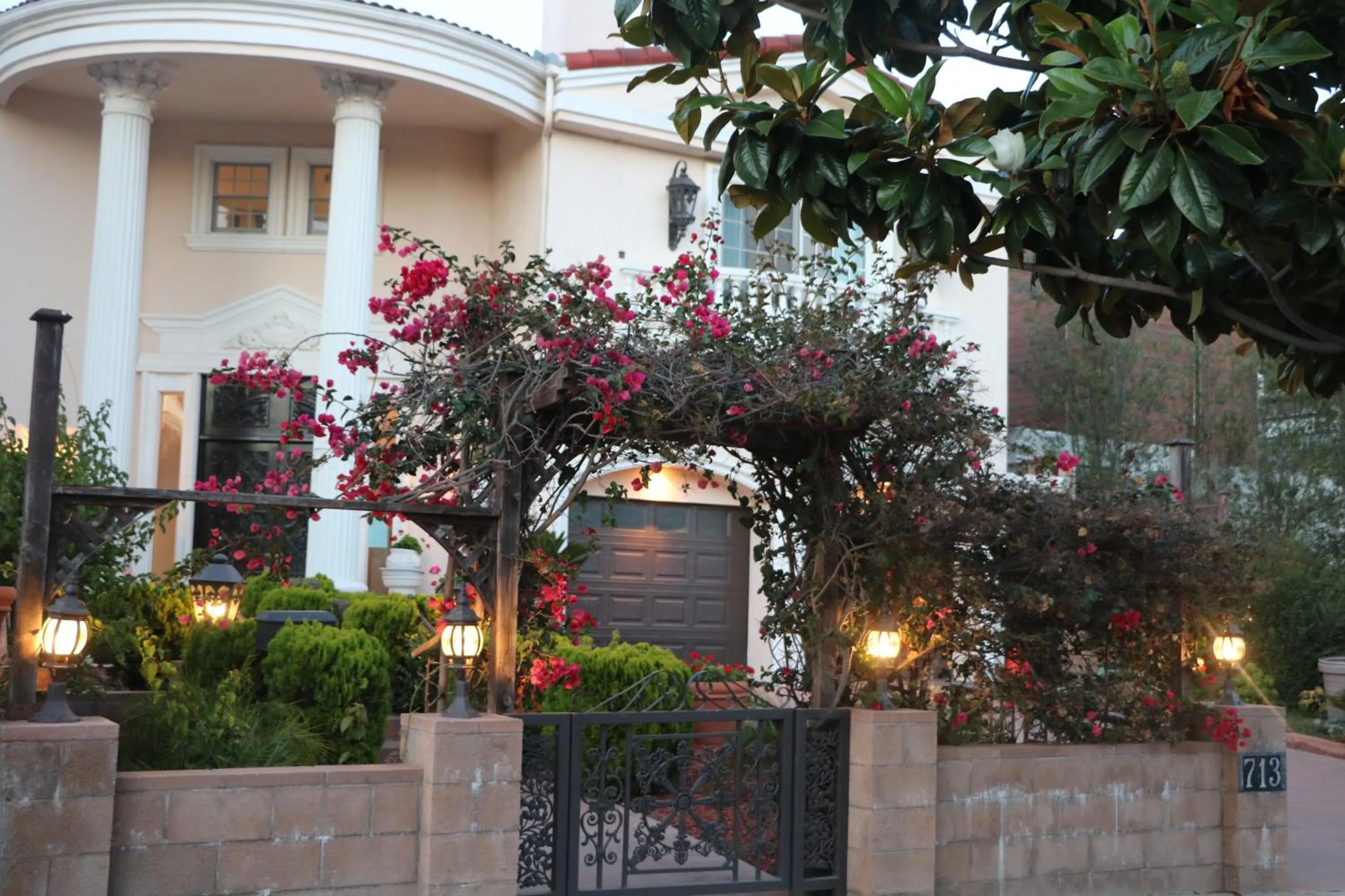 Entire Second Flr - Santa Monica Luxury Roman Villa