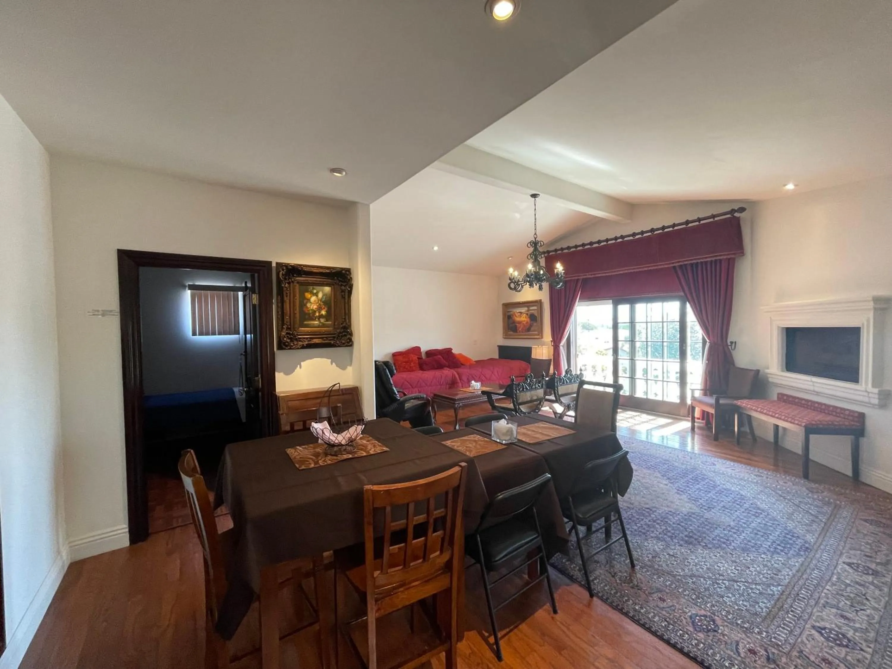 Entire Second Flr - Santa Monica Luxury Roman Villa