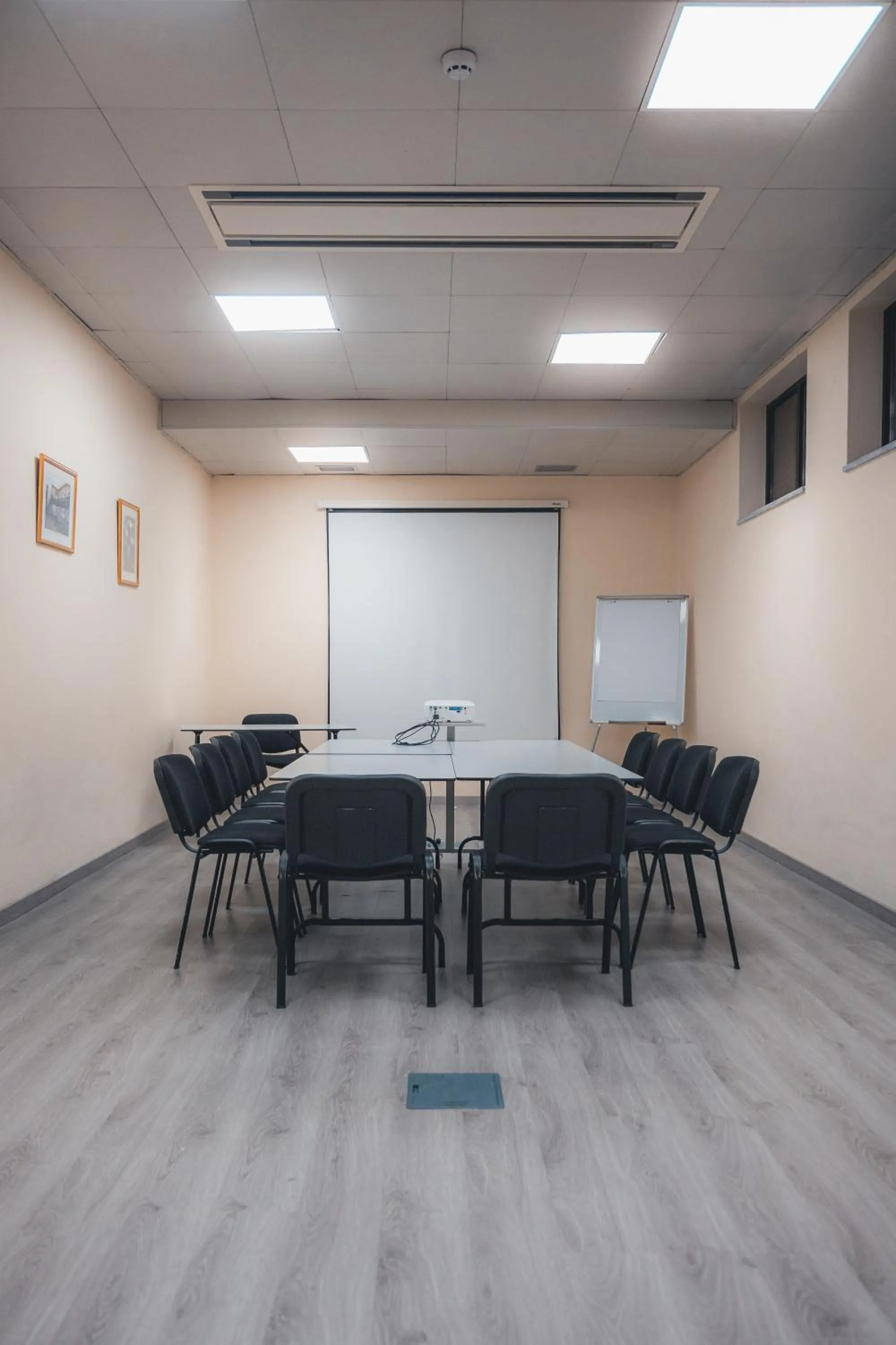 Meeting/conference room in Hotel D. Luis