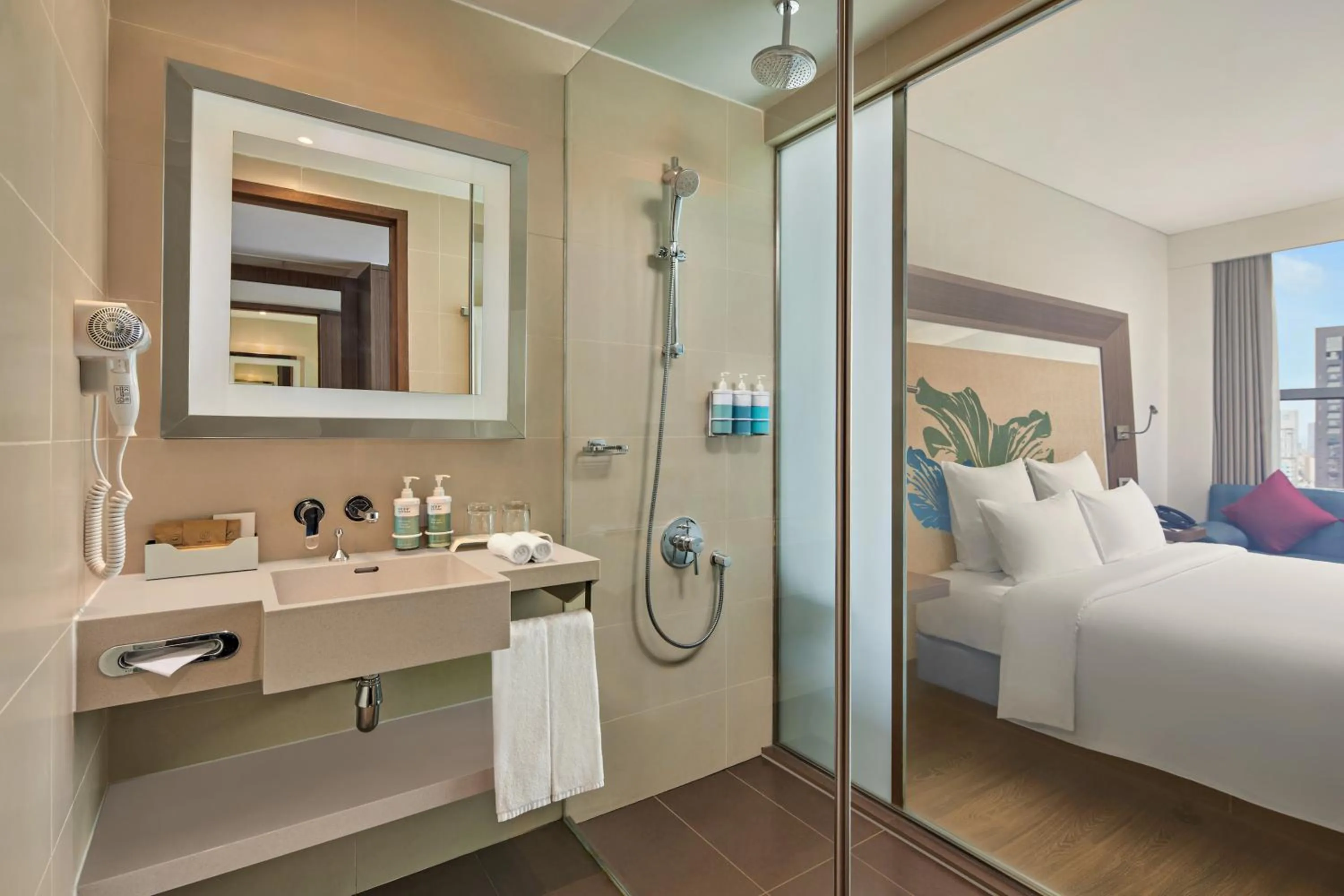 Shower, Bed in Novotel Saigon Centre