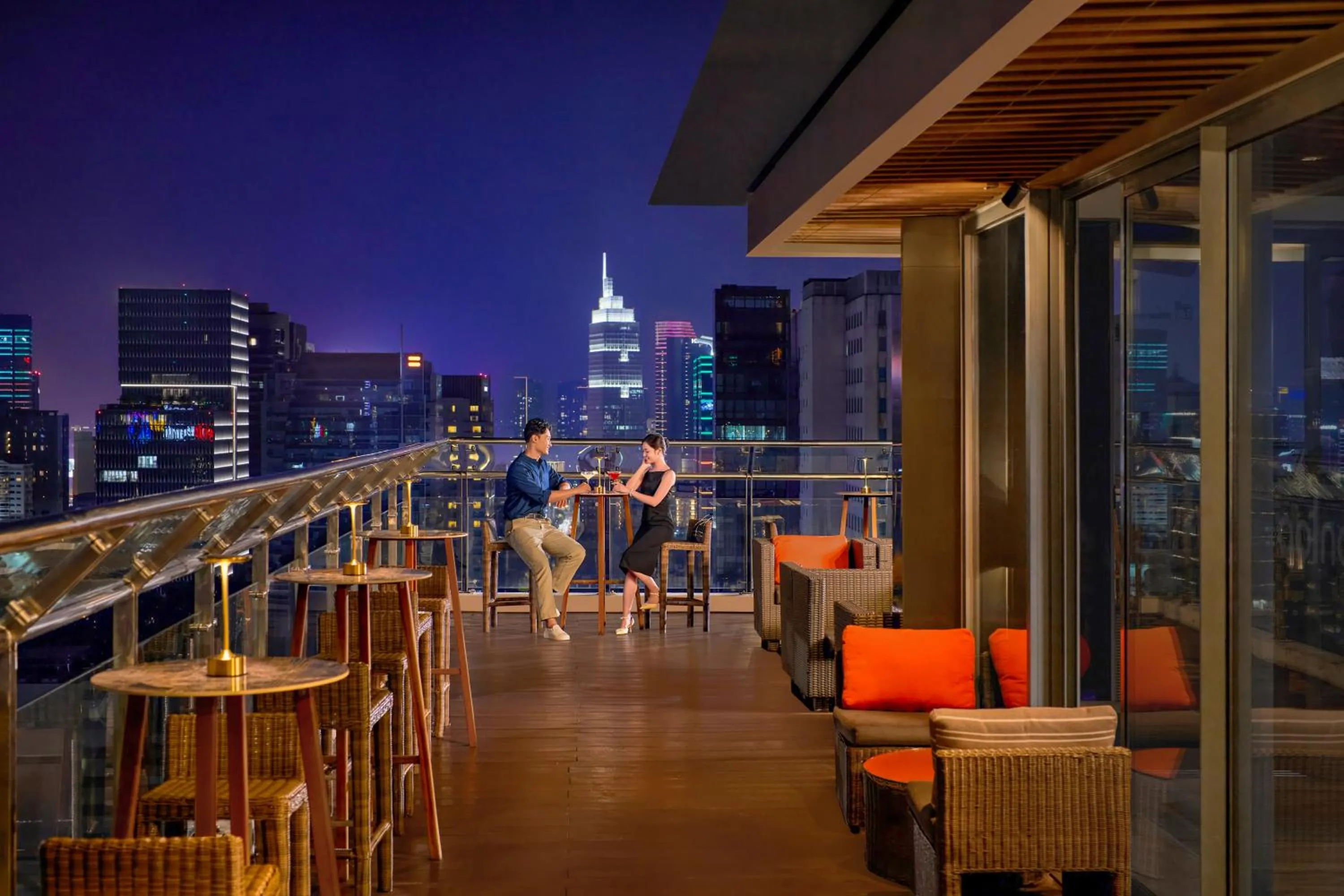 Lounge or bar in Novotel Saigon Centre