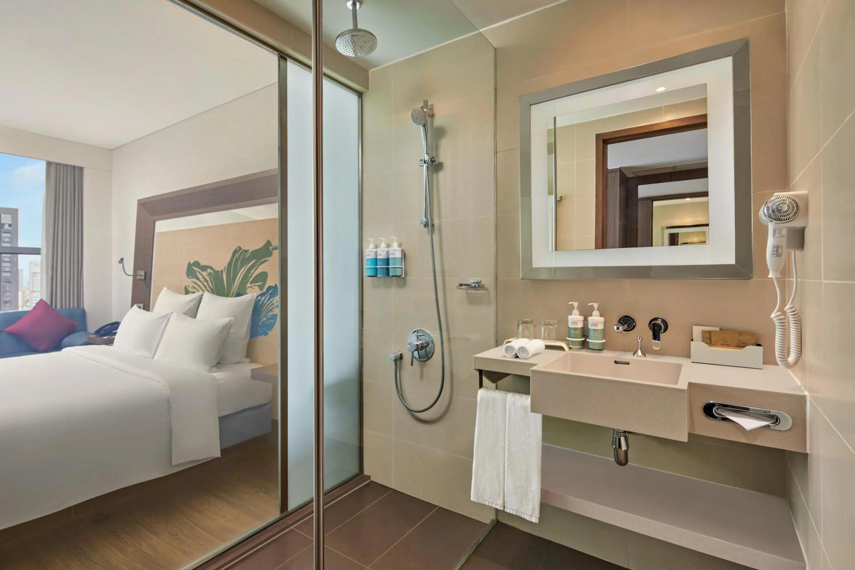 Shower, Bed in Novotel Saigon Centre