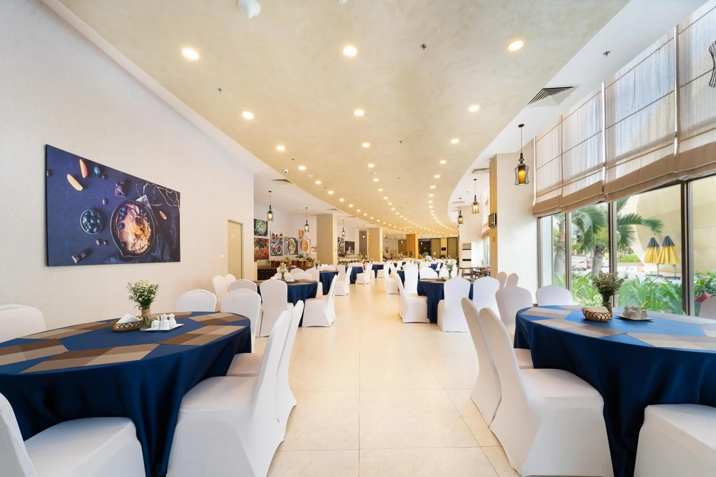 Restaurant/places to eat in DIC Star Landmark Restaurant/places to eat in DIC Star Landmark