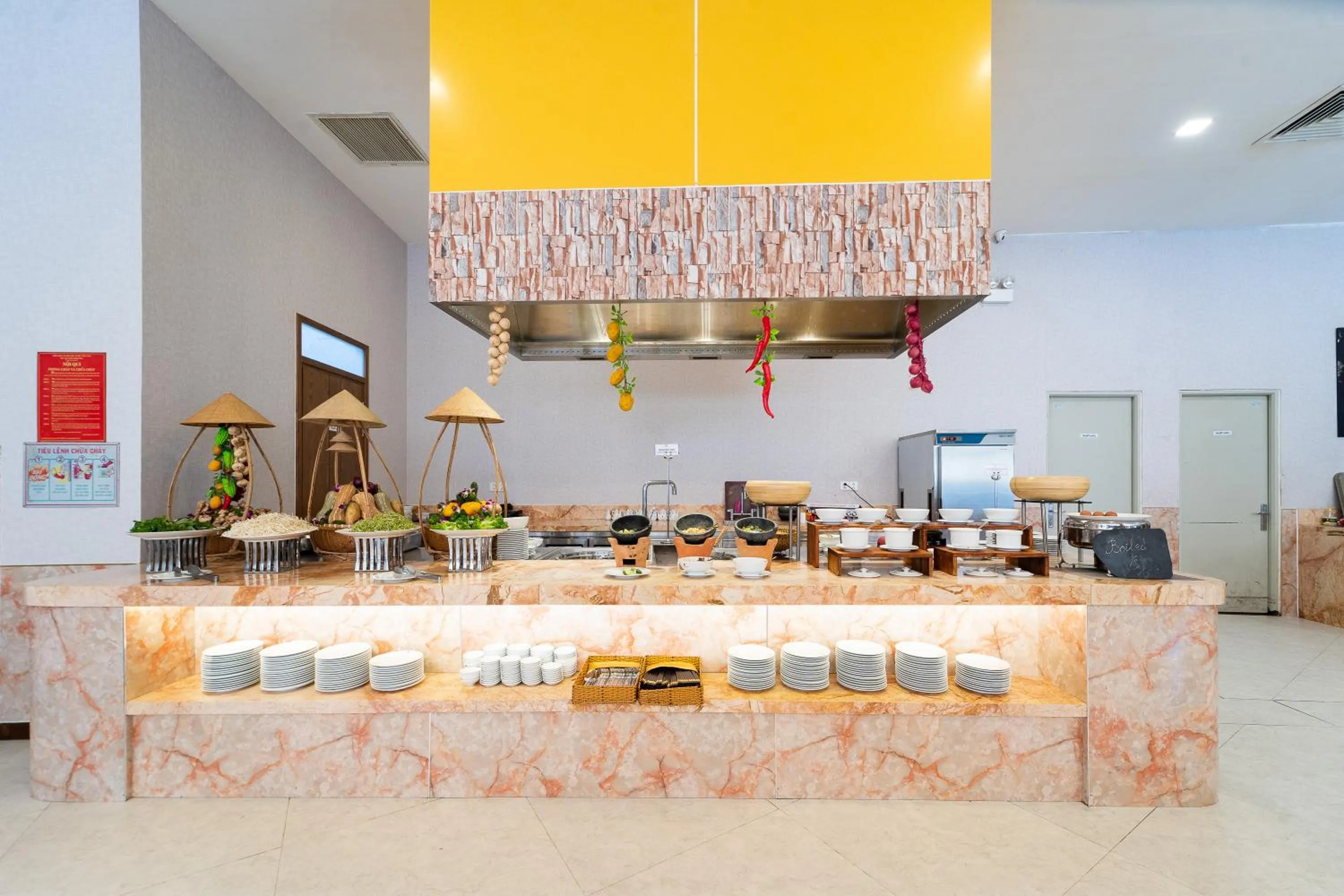 Food and drinks in DIC Star Landmark