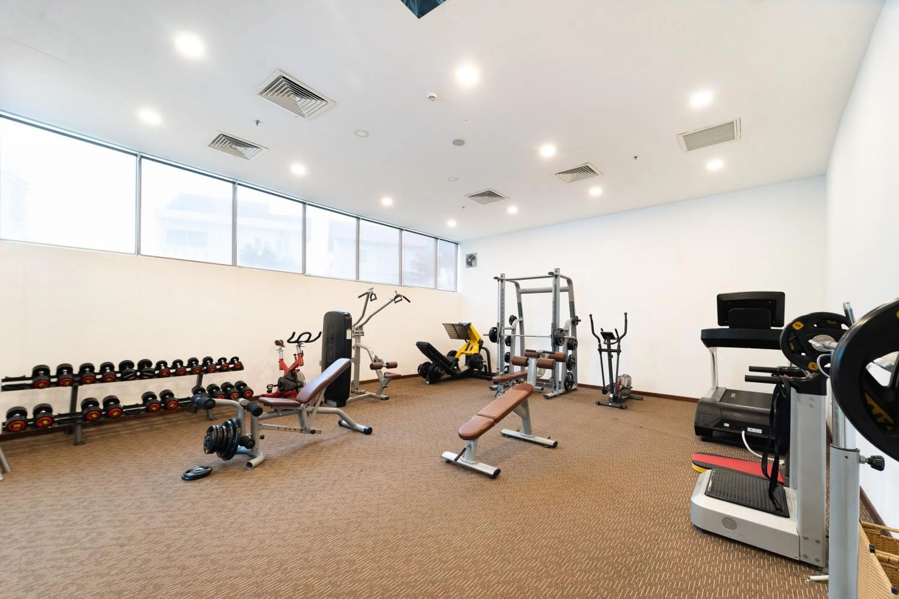 Fitness centre/facilities in DIC Star Landmark
