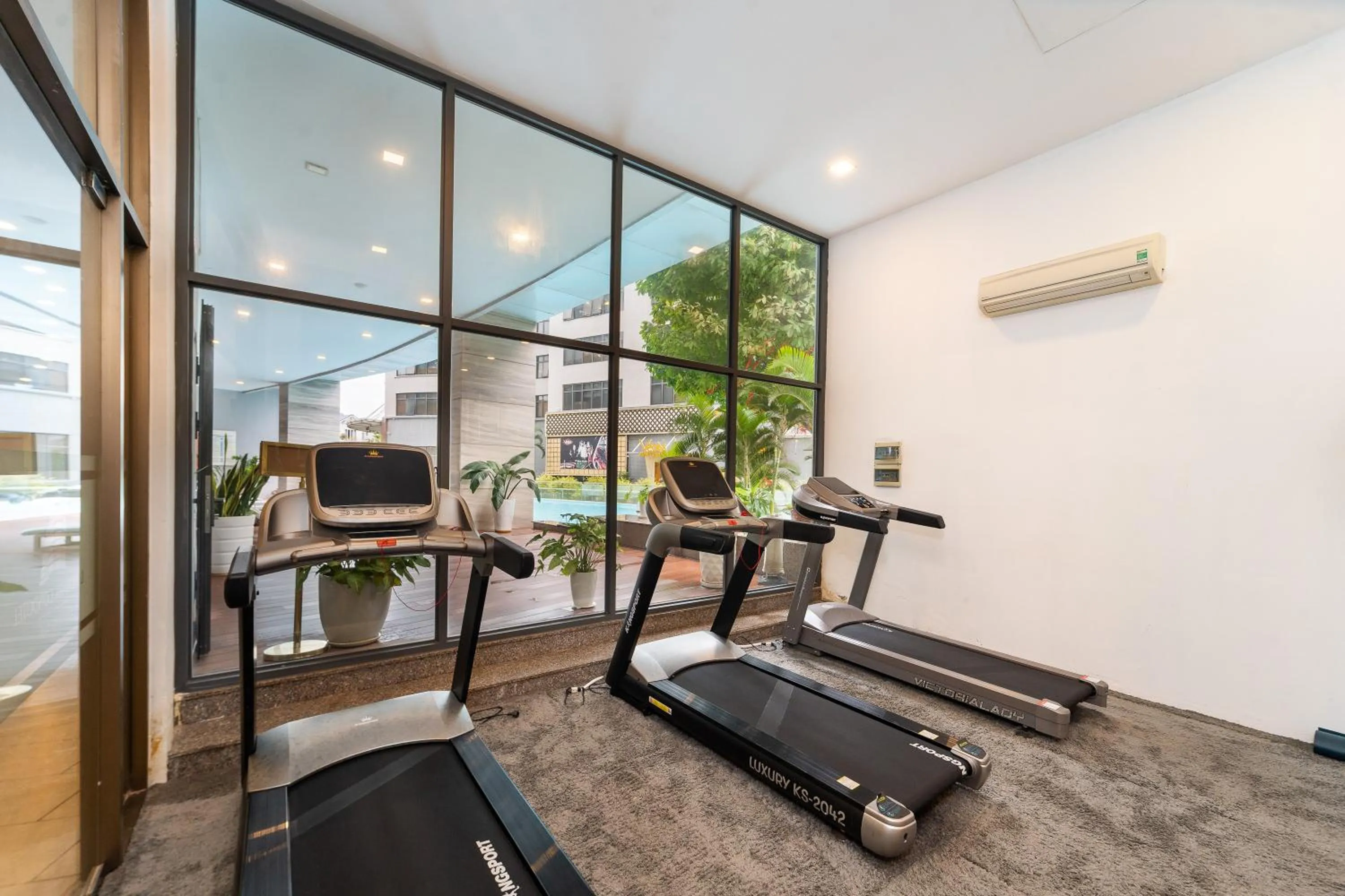 Fitness centre/facilities in DIC Star Landmark