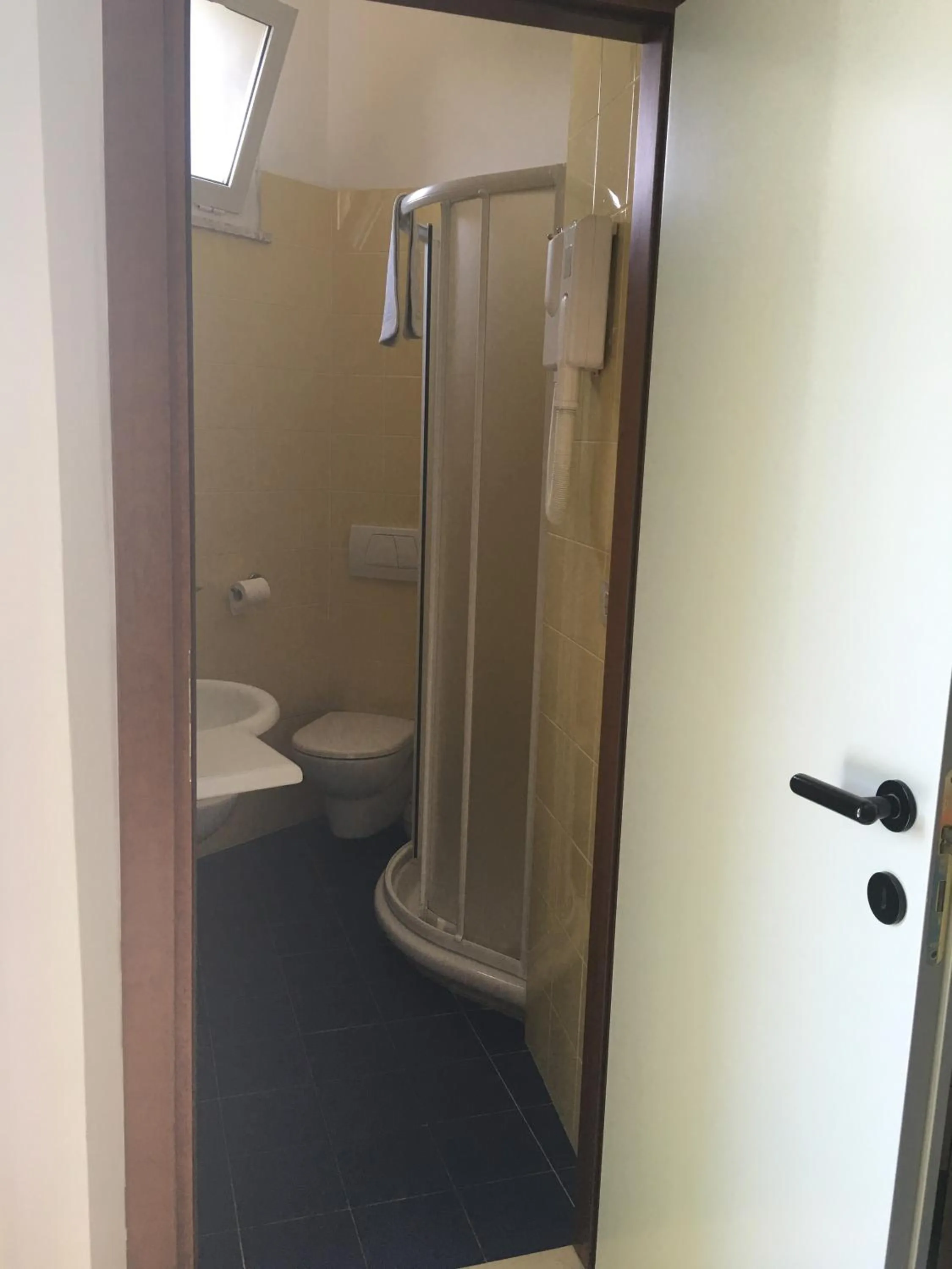 Bathroom in Hotel City