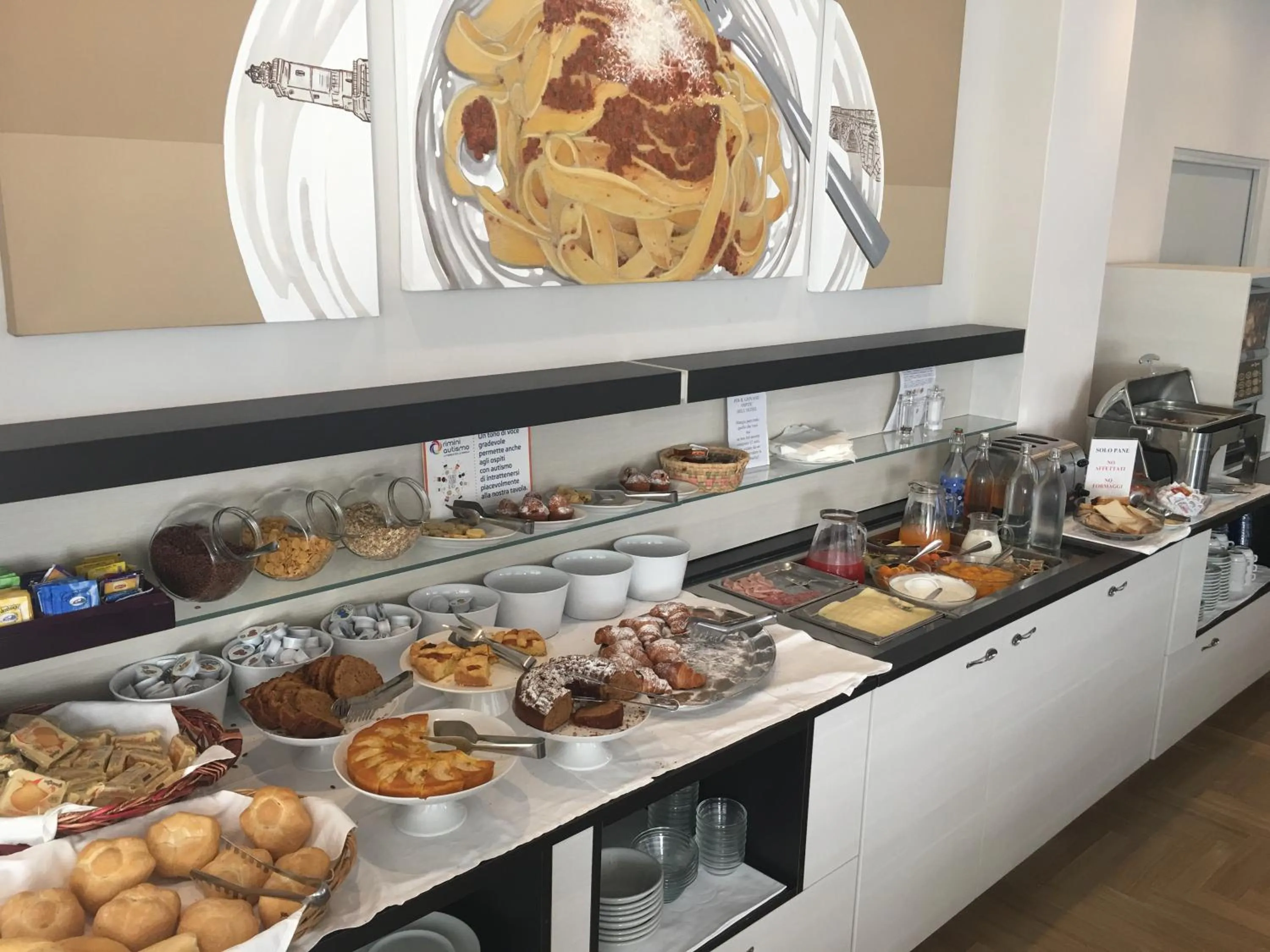 Buffet breakfast in Hotel City