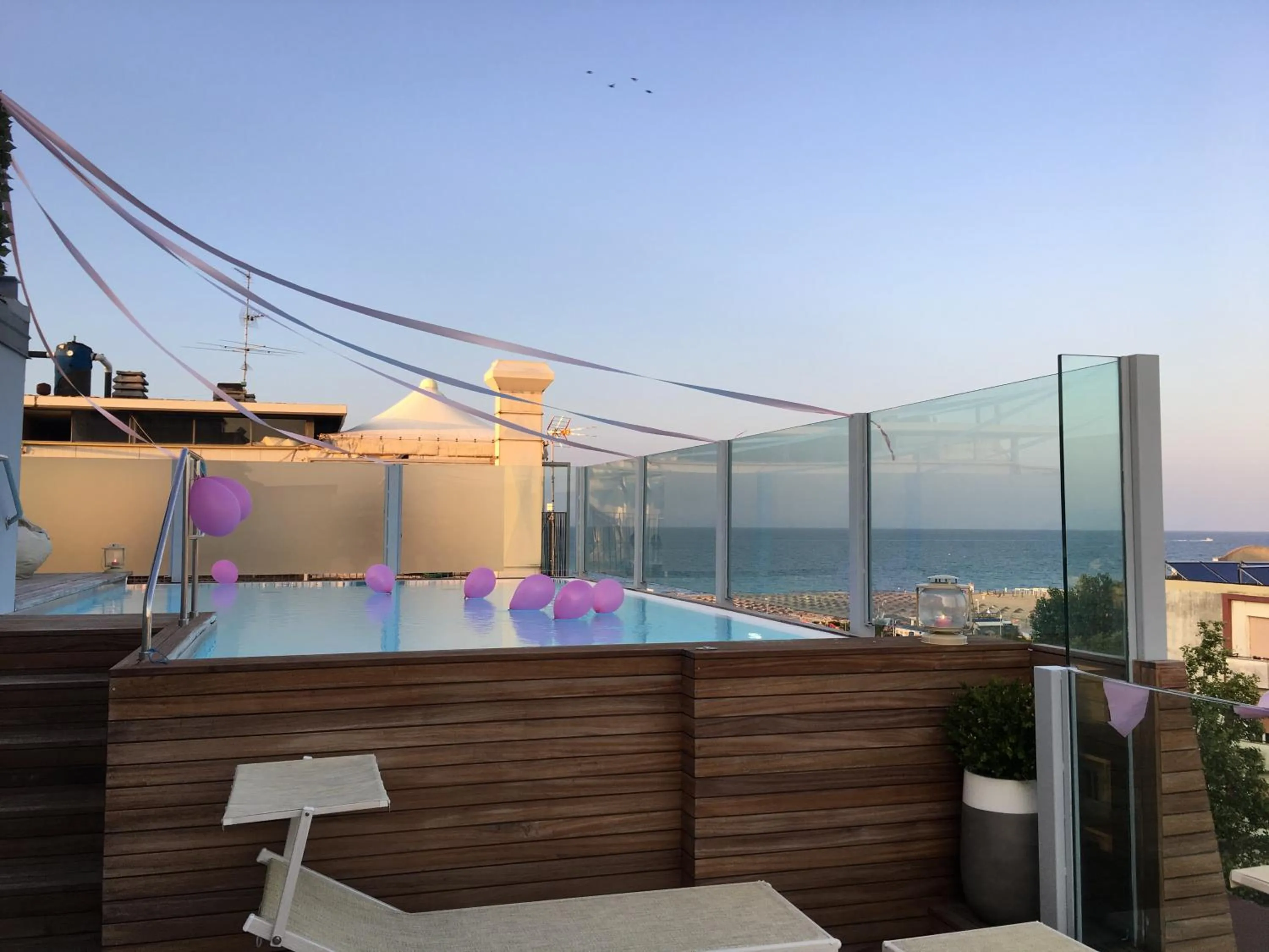 Swimming pool in Hotel City