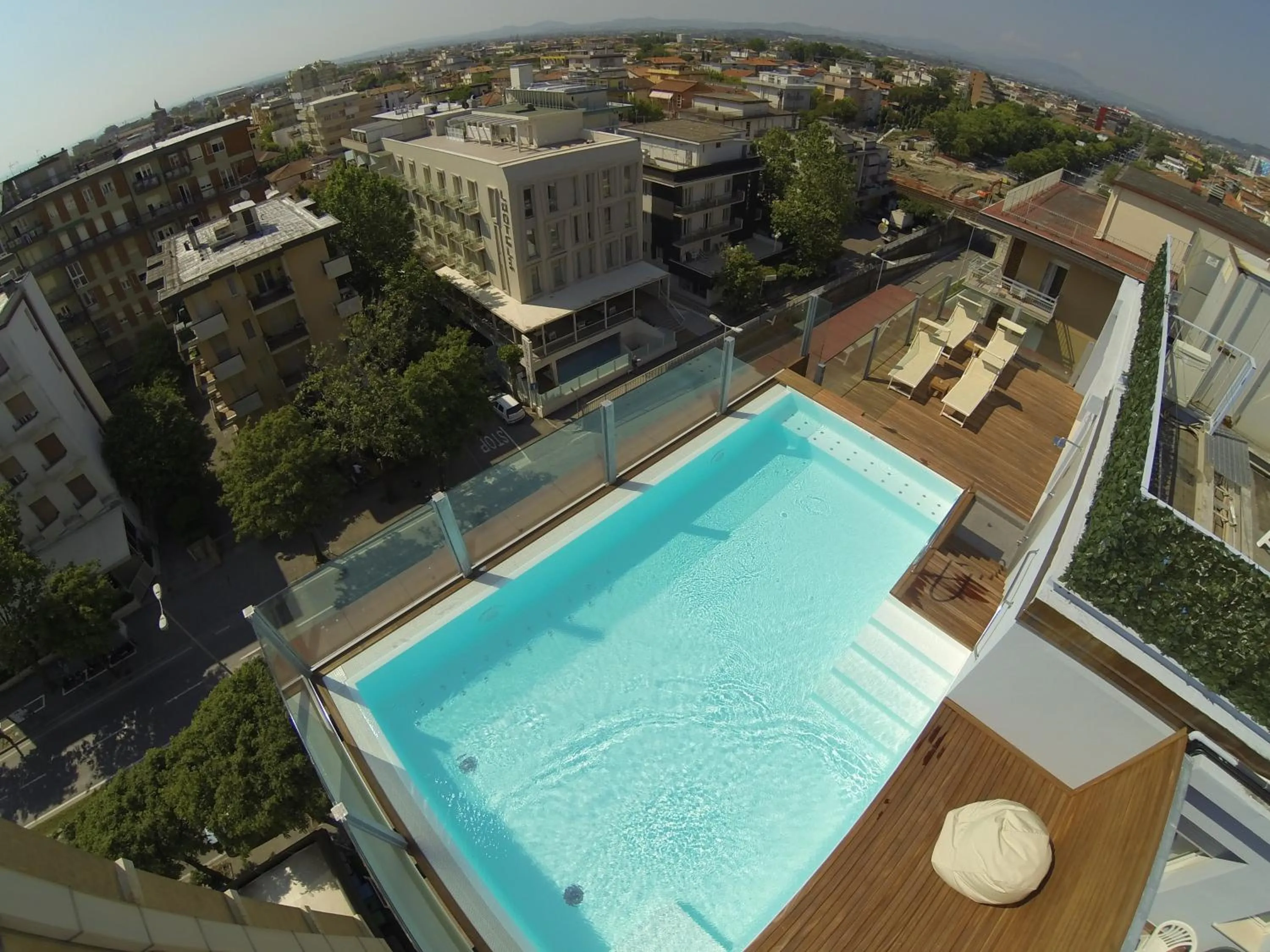 Swimming pool in Hotel City