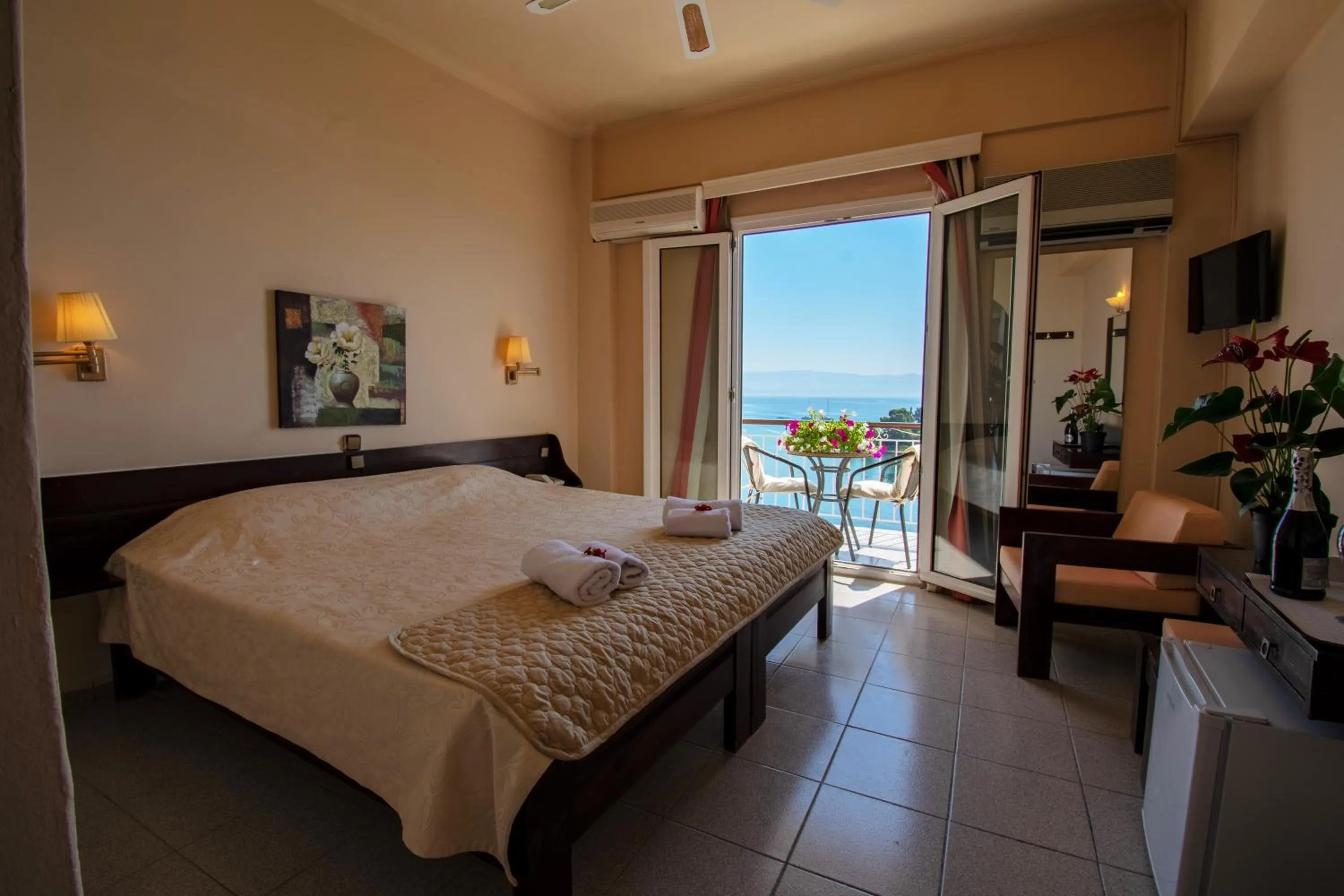 Sea view, Bed in Aegli Hotel