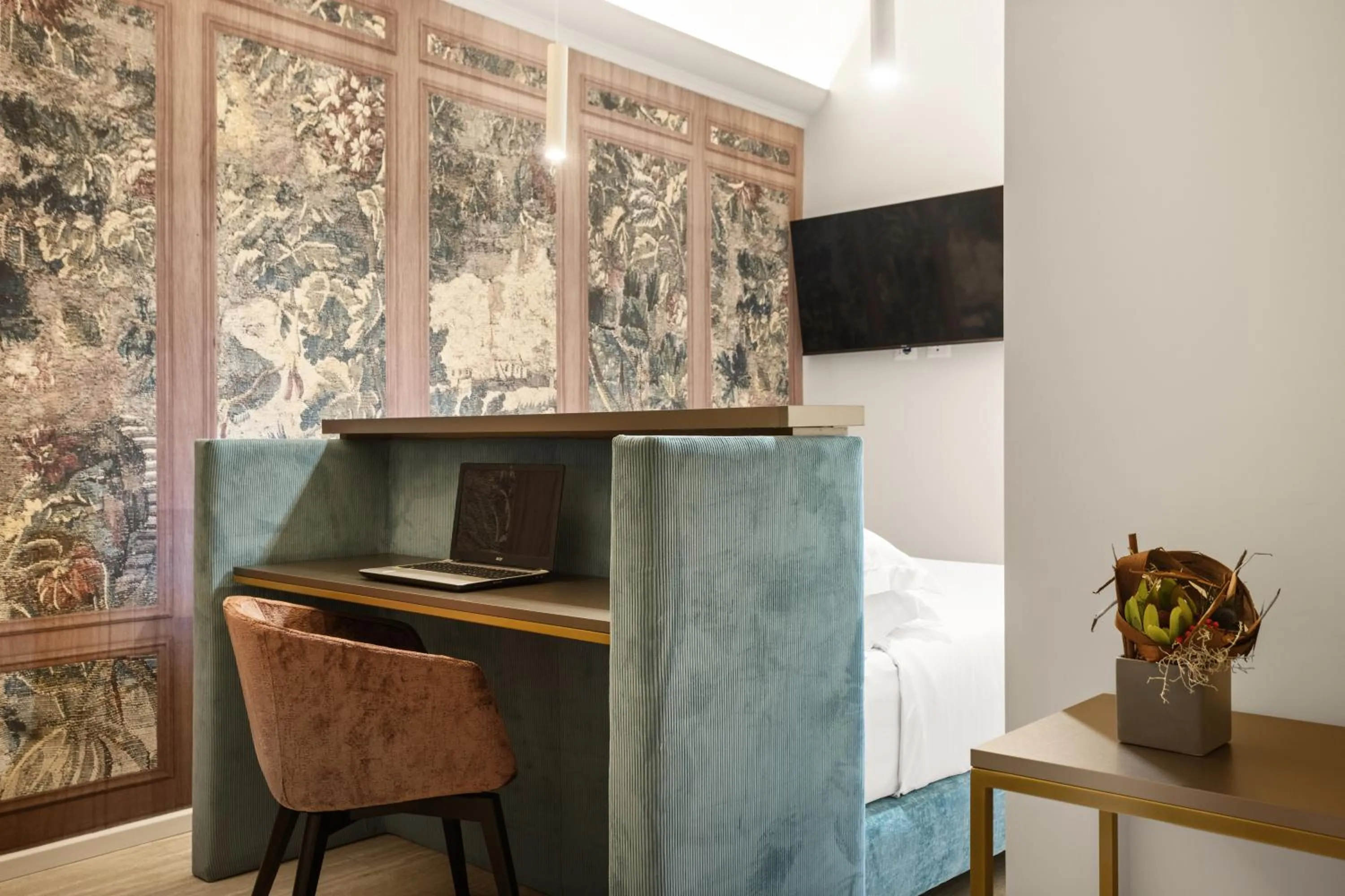 Photo of the whole room in Gh Trevi Fountain