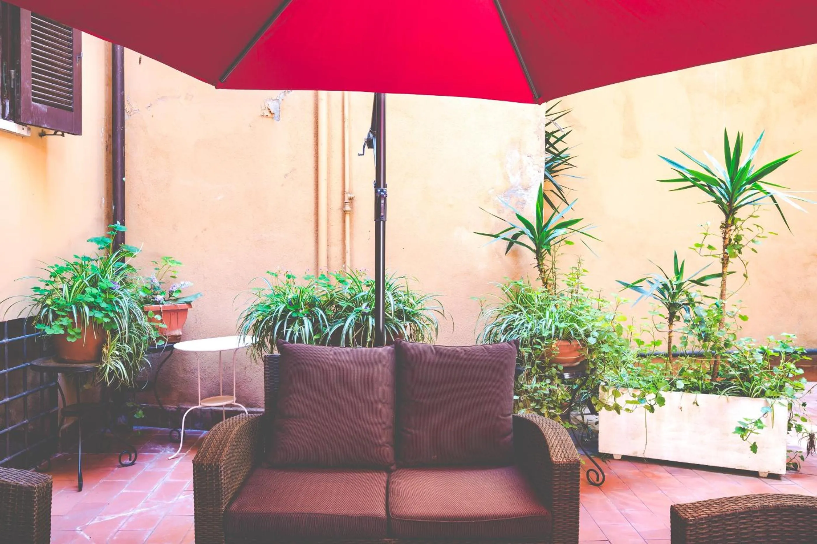 Patio in Gh Trevi Fountain