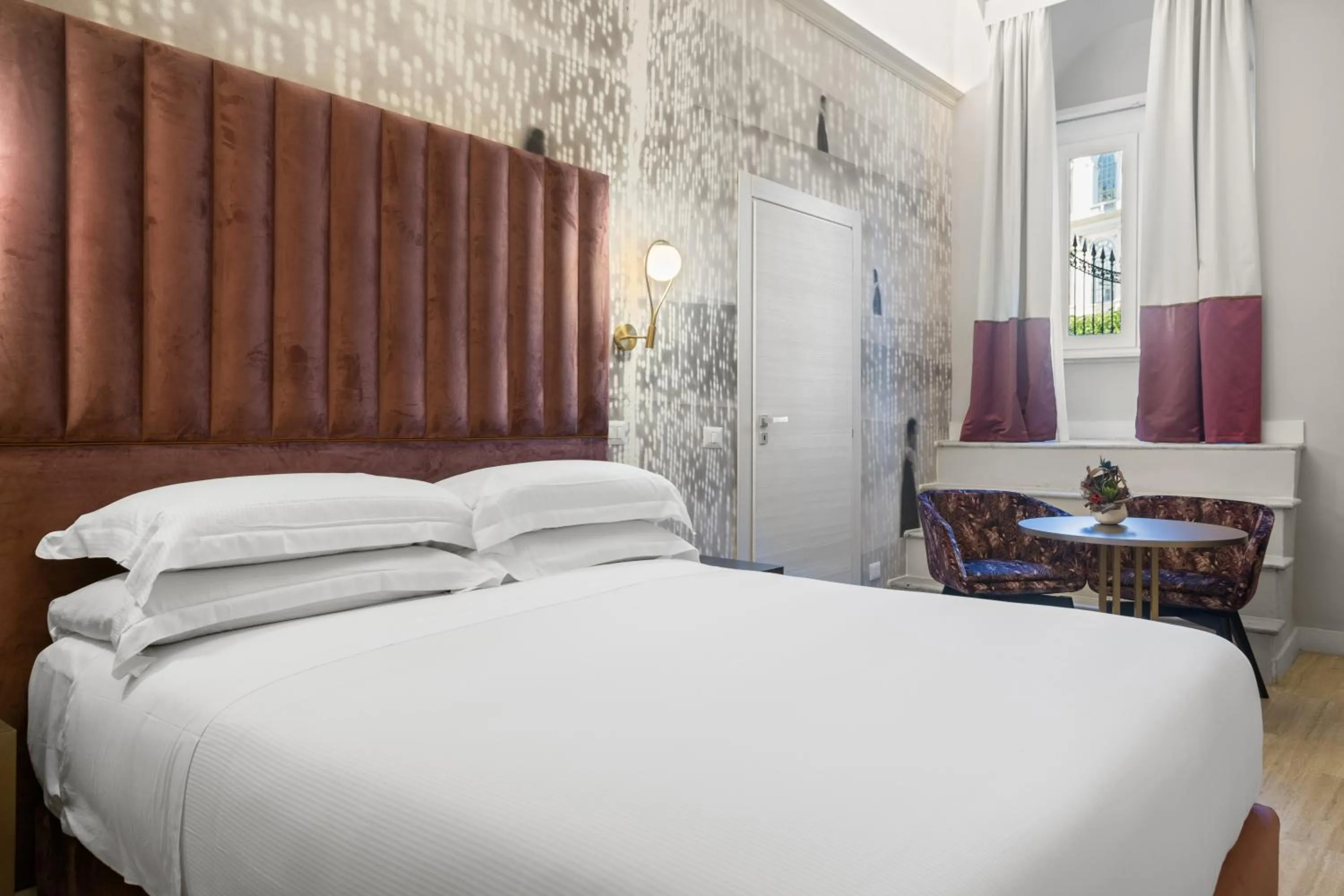 Bed in Gh Trevi Fountain