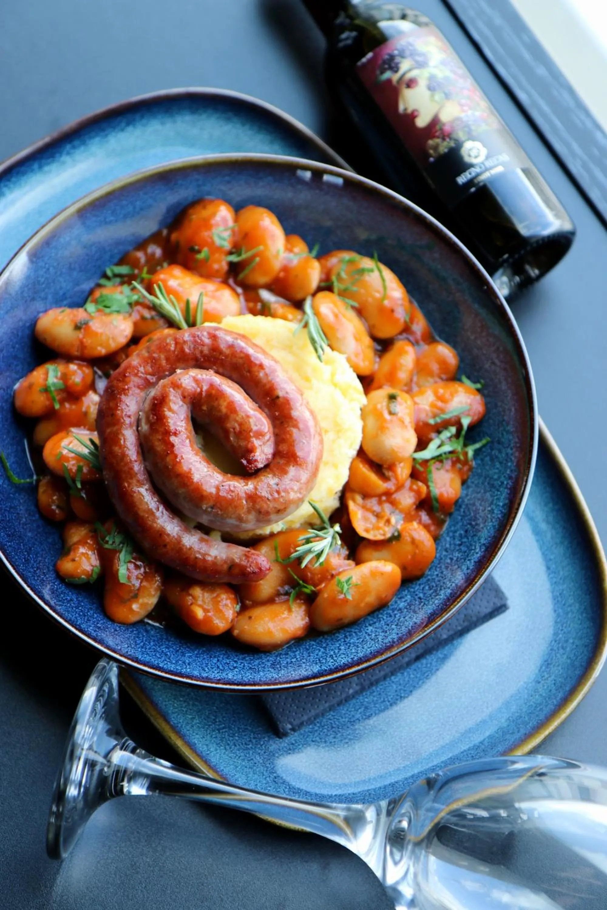 Restaurant/places to eat in VISIONAPARTMENTS Bucharest Calea Victoriei