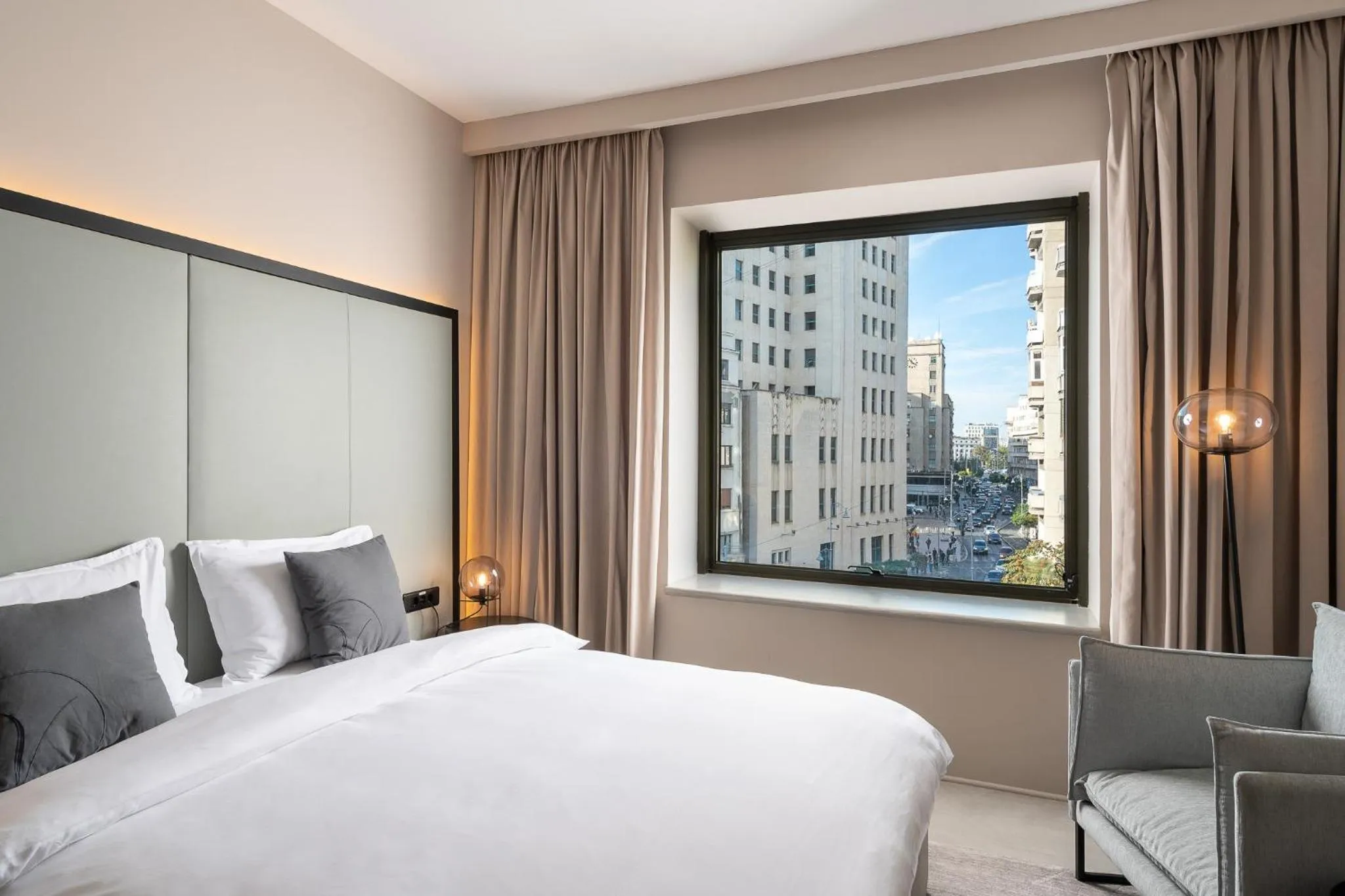 Bed in VISIONAPARTMENTS Bucharest - contactless check-in