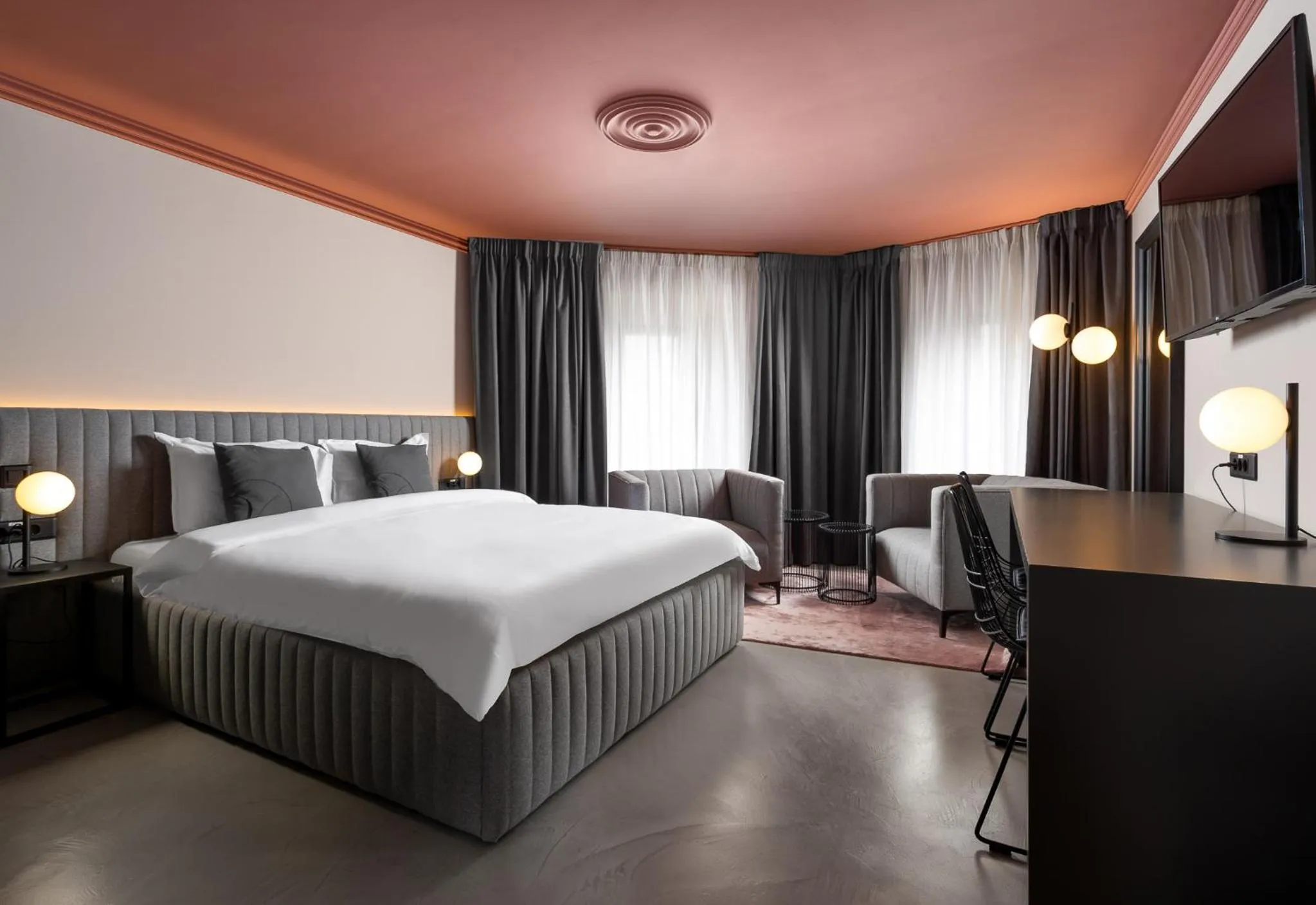 Bedroom, Bed in VISIONAPARTMENTS Bucharest - contactless check-in